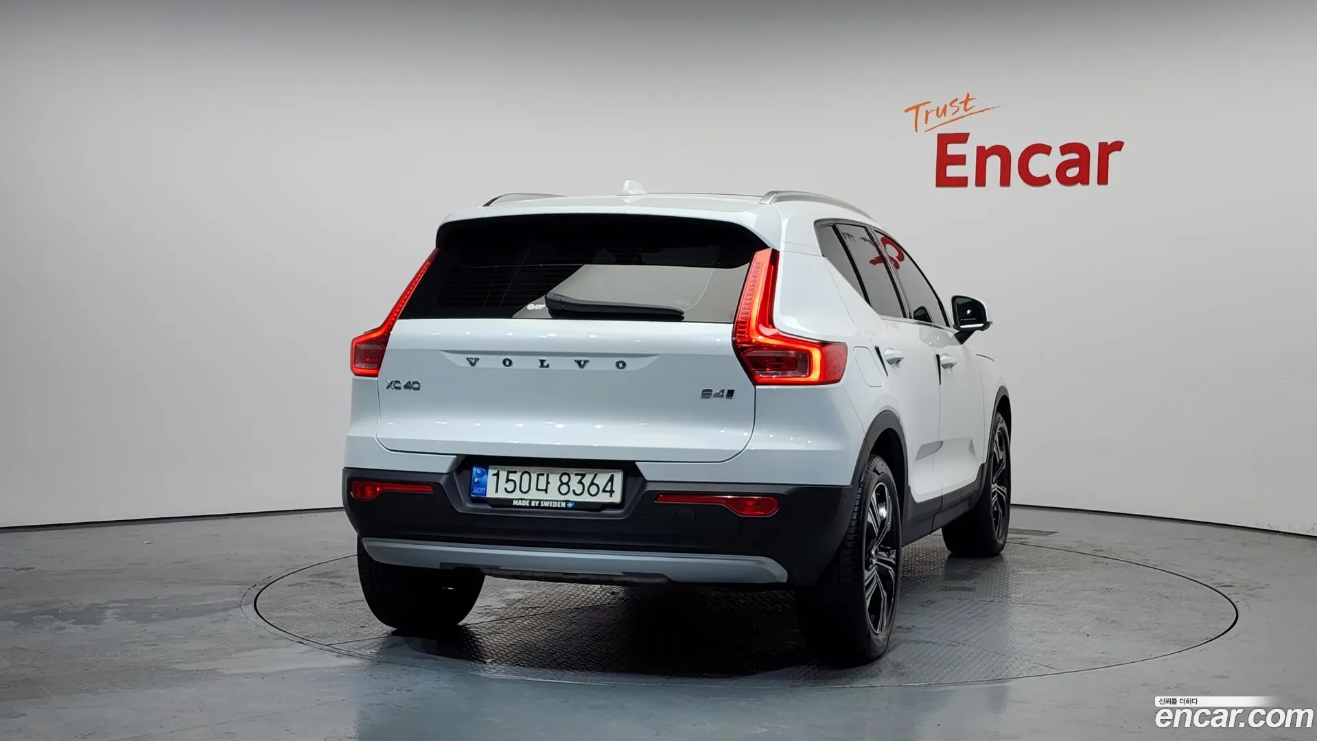 Volvo XC40 2021 — фото 2