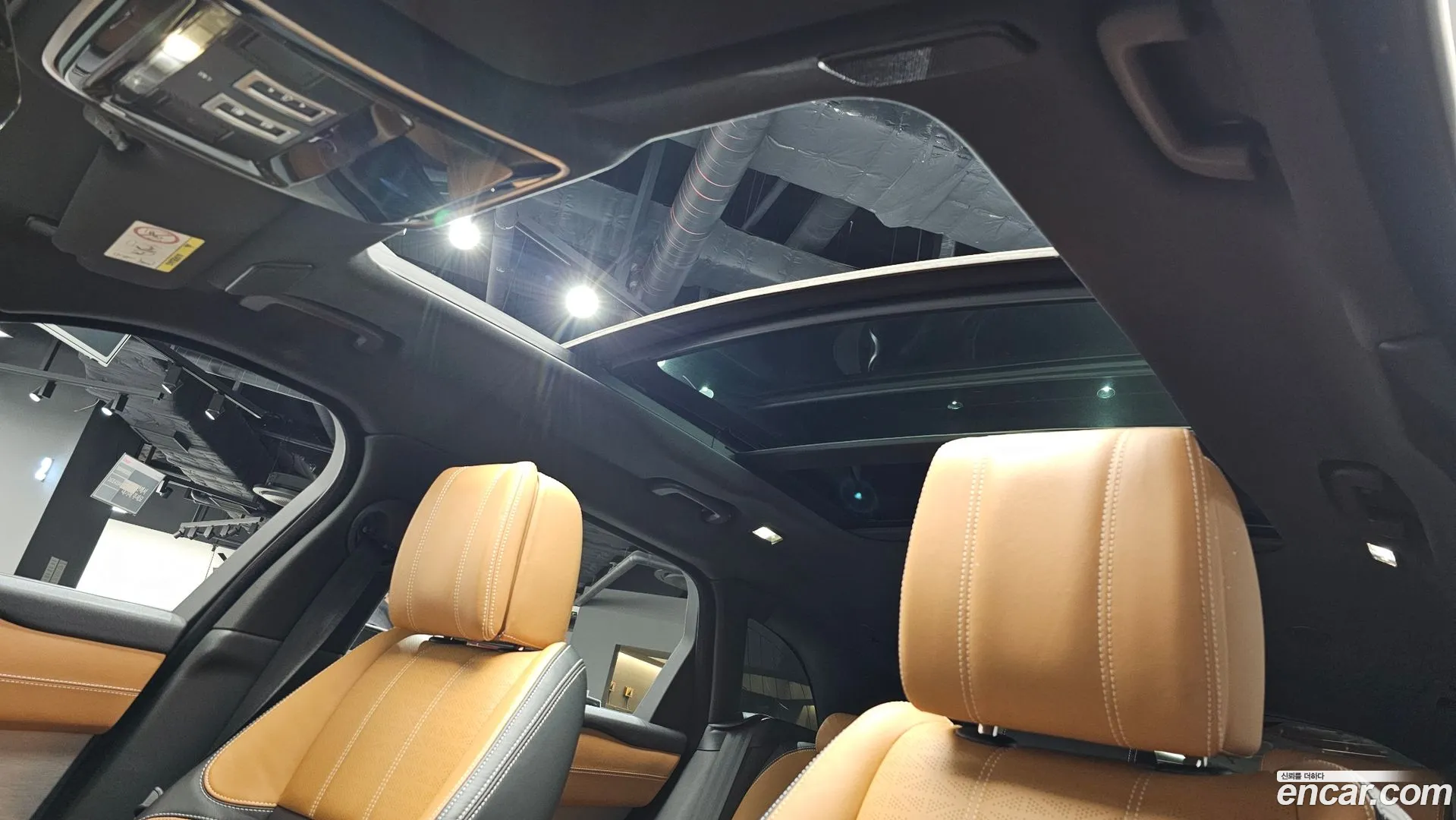 Land Rover Range Rover Velar 2021 — фото 3
