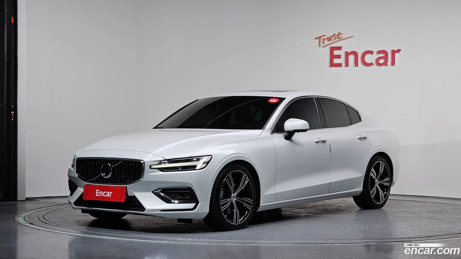 Volvo S60 2020 — фото 1