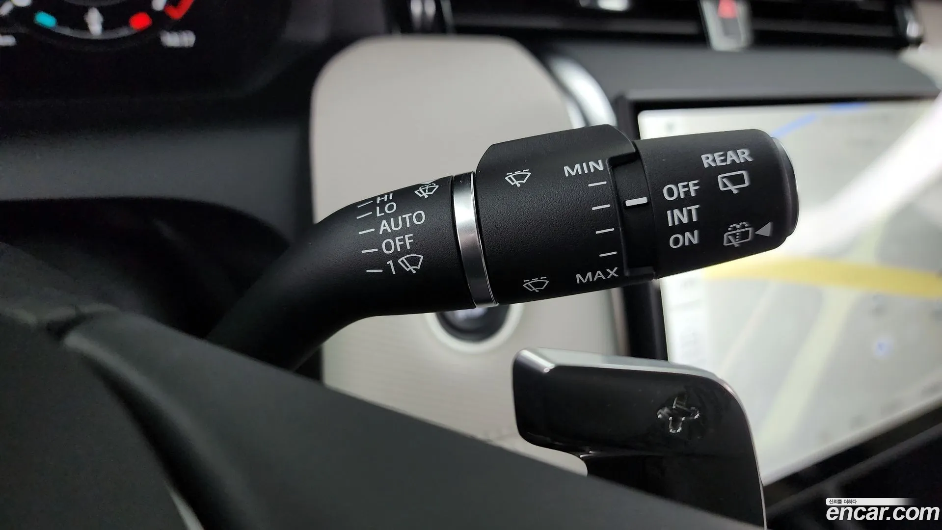Land Rover Discovery Sport 2025 — фото 1