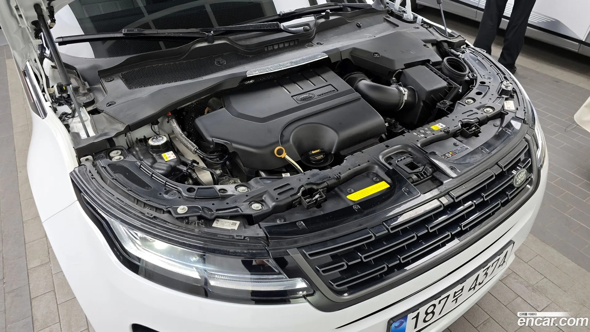 Land Rover Range Rover Evoque 2024 — фото 3