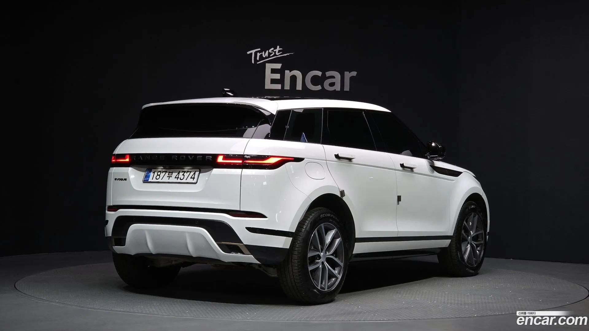 Land Rover Range Rover Evoque 2024 — фото 5