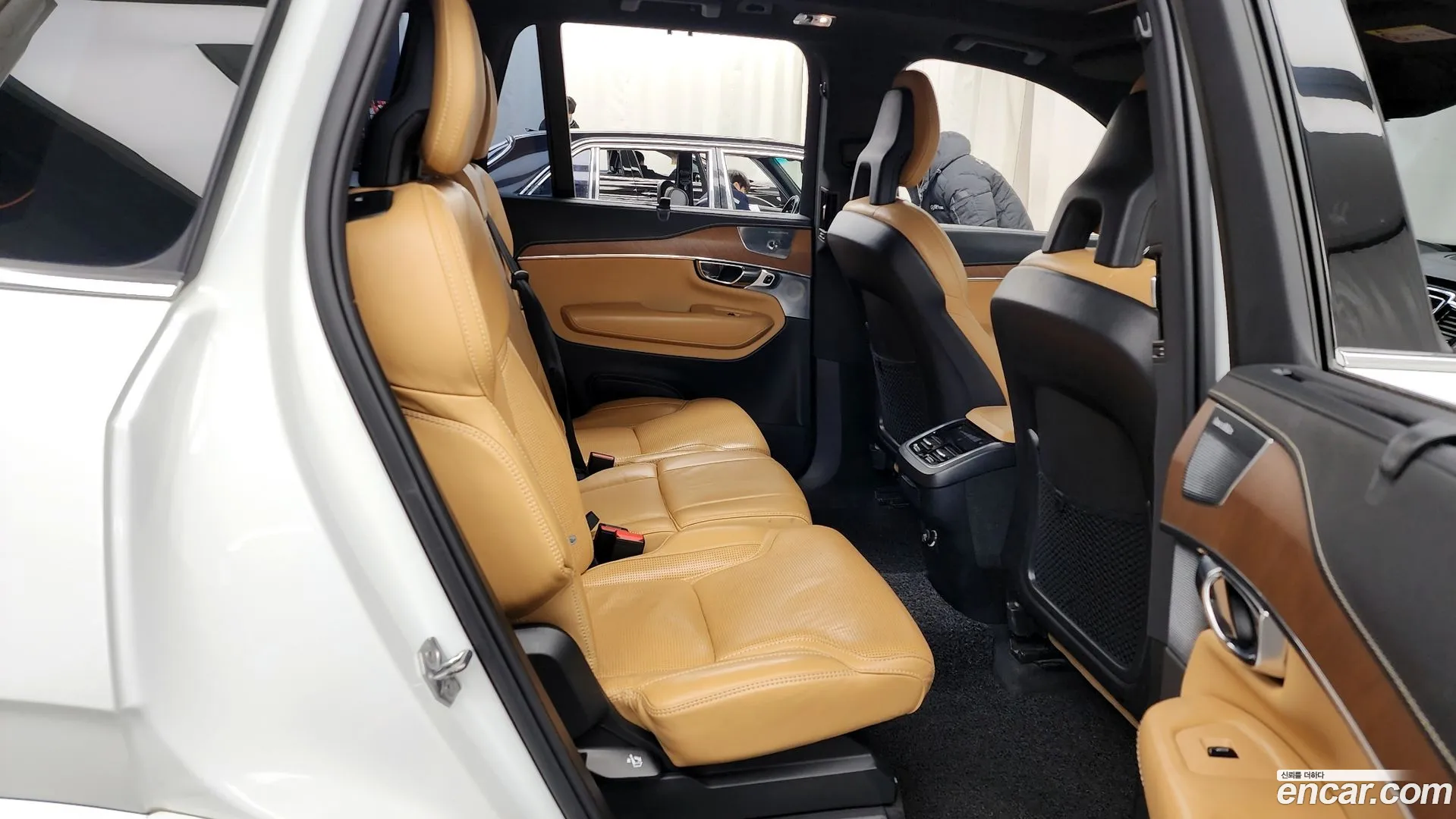 Volvo XC90 2020 — фото 1