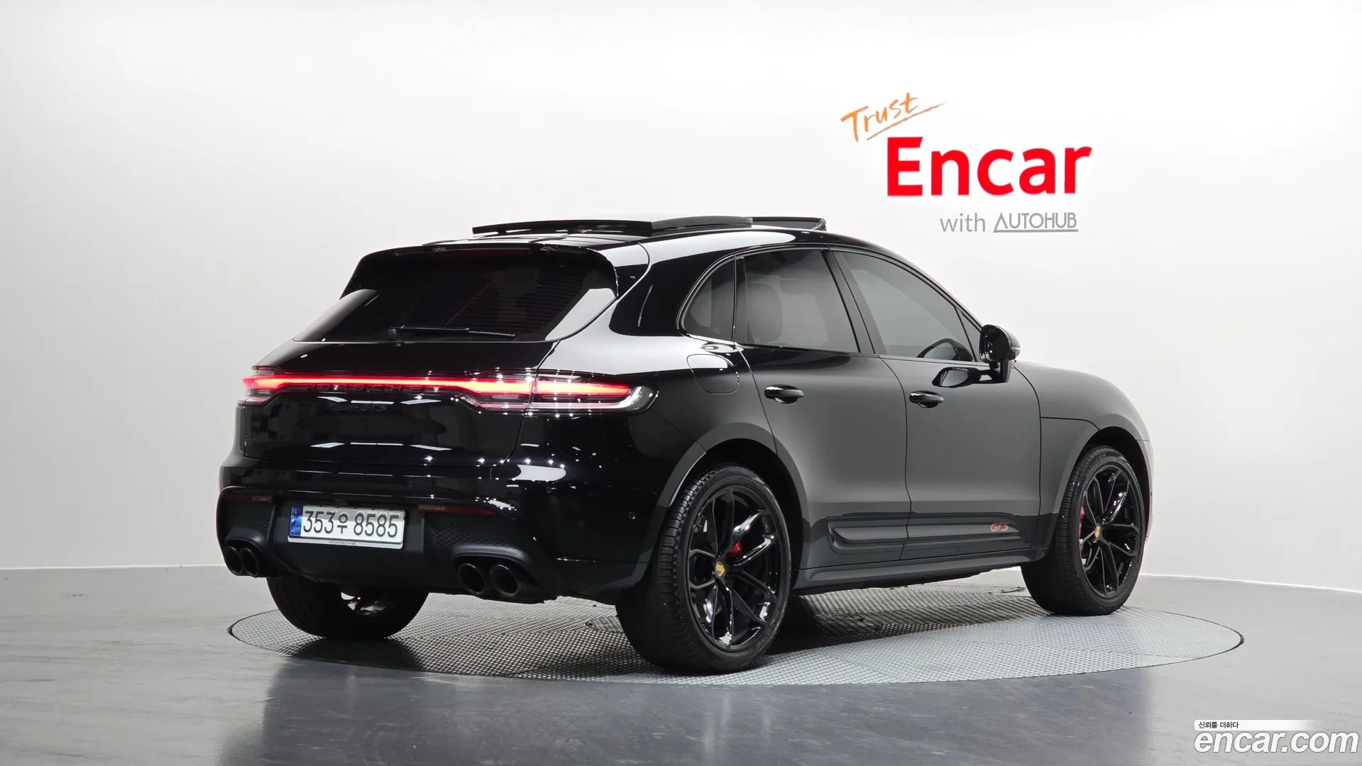 Porsche Macan 2023 — фото 4