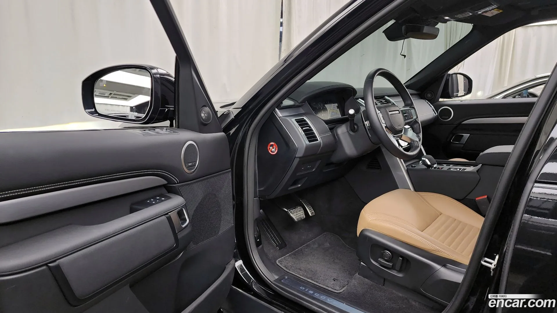 Land Rover Discovery 2024 — фото 5