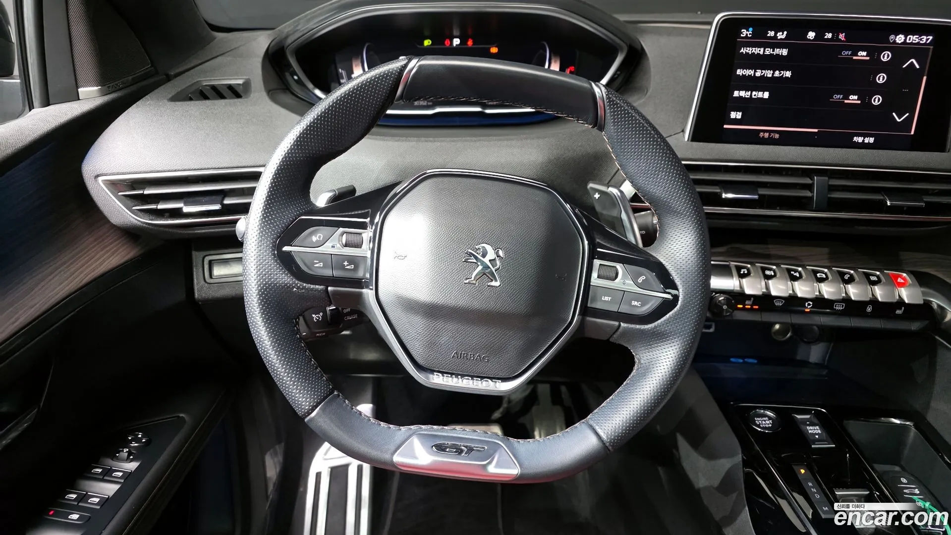 Peugeot 5008 2024 — фото 3