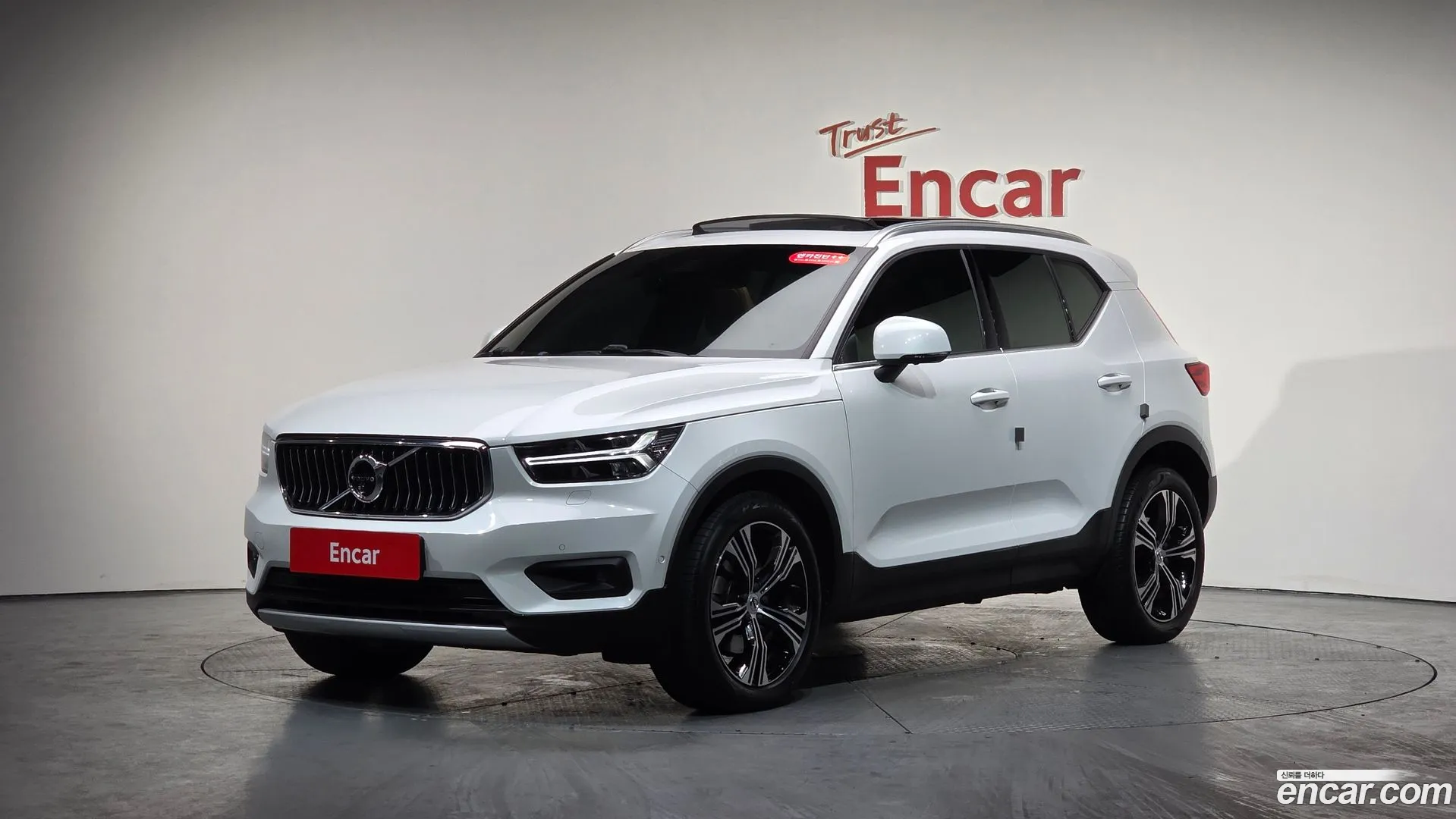 Volvo XC40 2021 — фото 5