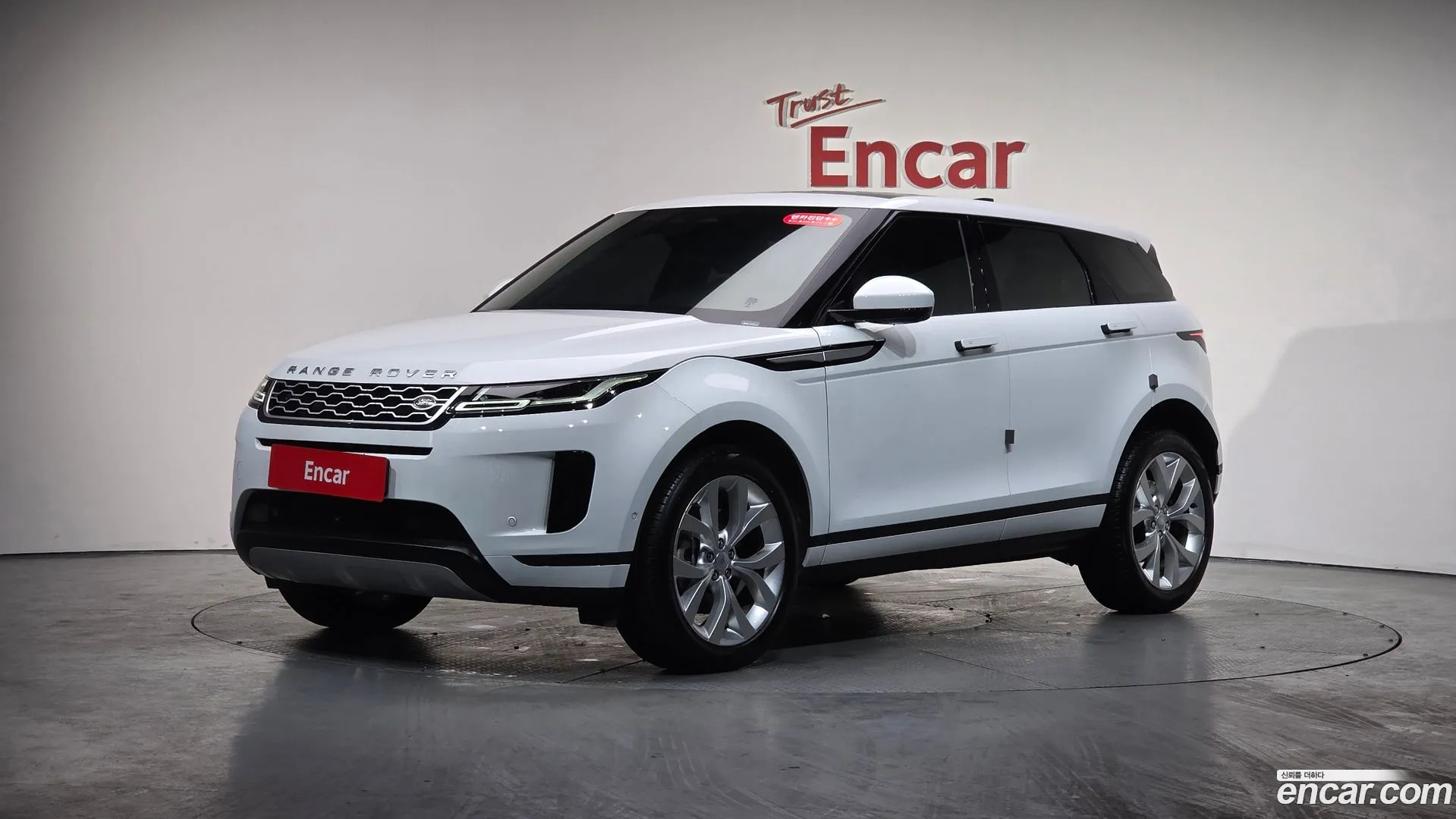 Land Rover Range Rover Evoque 2021 — фото 1