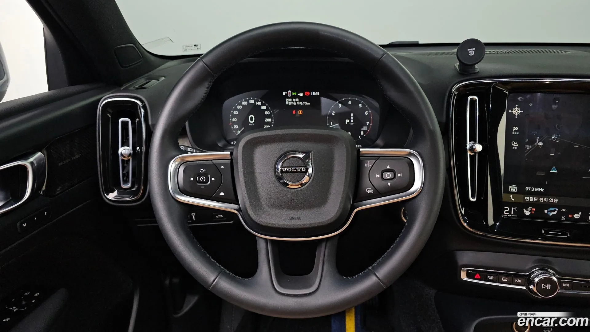 Volvo XC40 2022 — фото 3