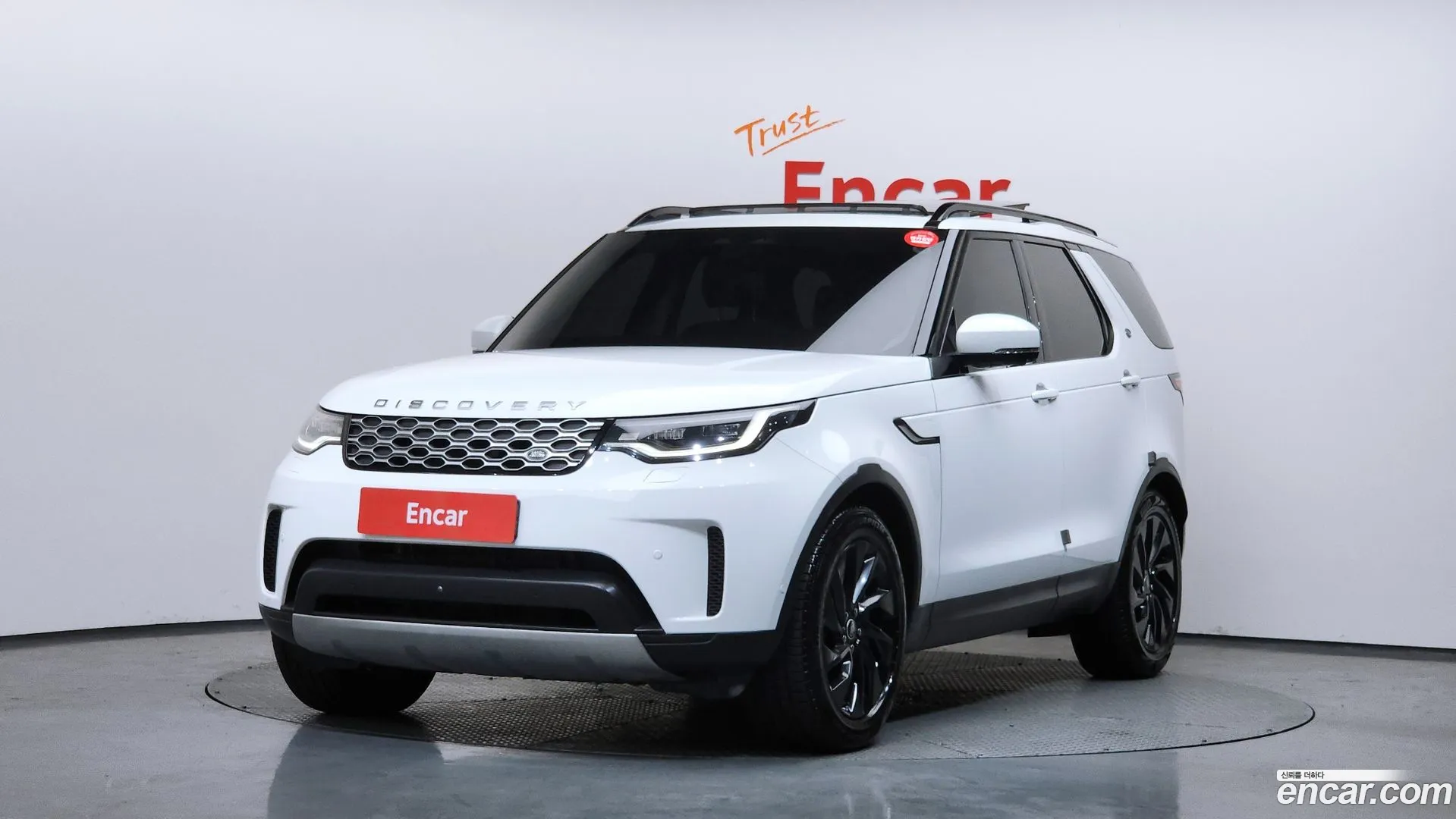 Land Rover Discovery 2022 — фото 1