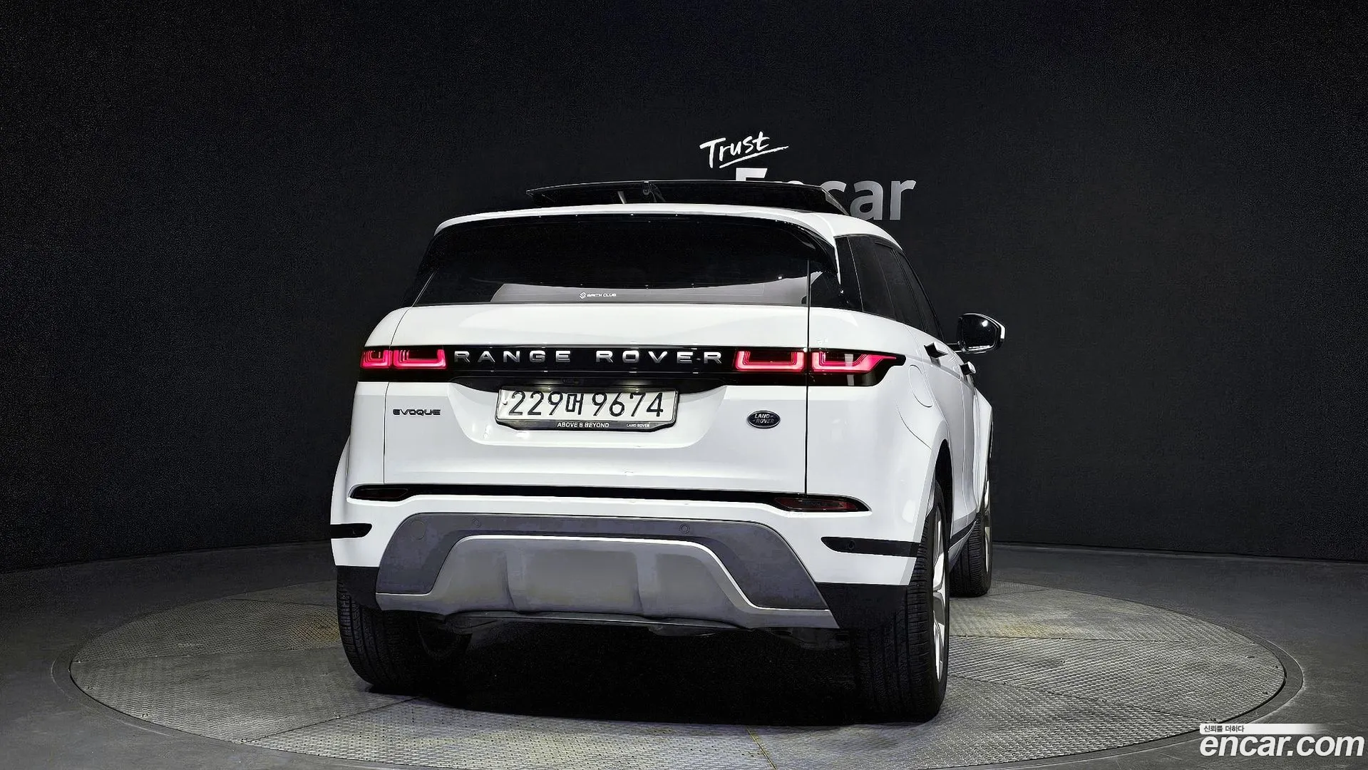 Land Rover Range Rover Evoque 2022 — фото 5