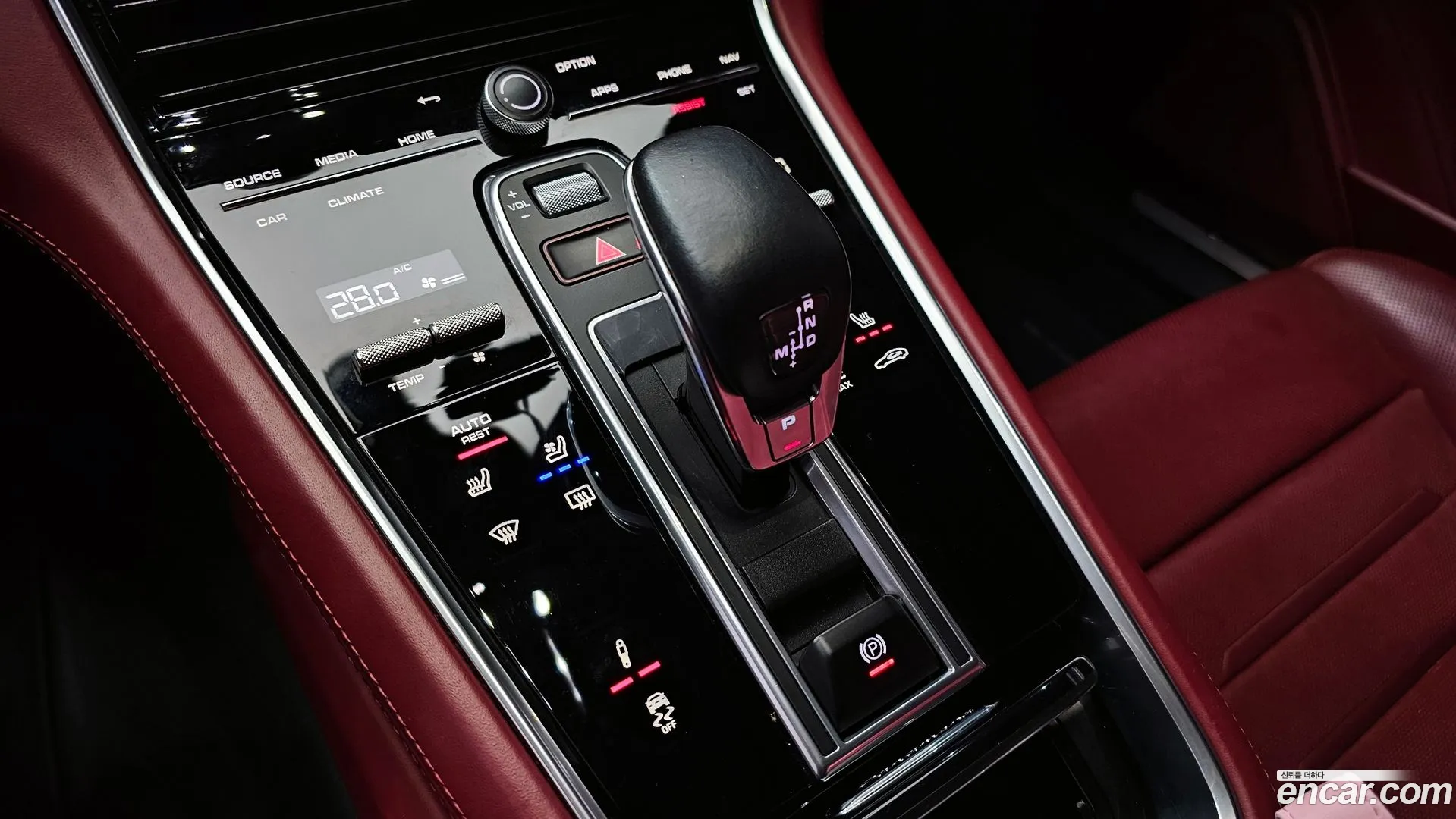 Porsche Panamera 2021 — фото 1