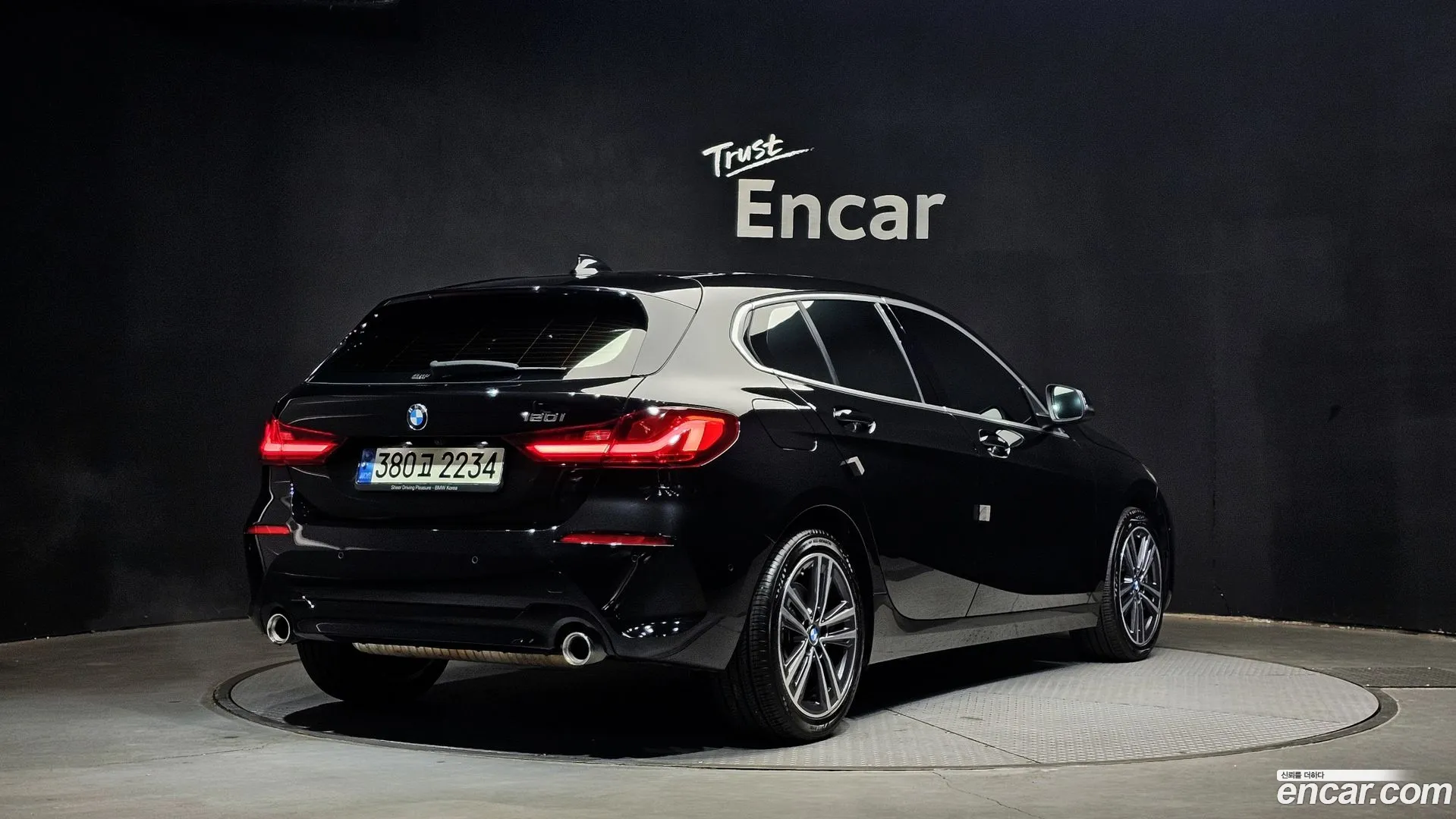 BMW 120i 2021 — фото 3