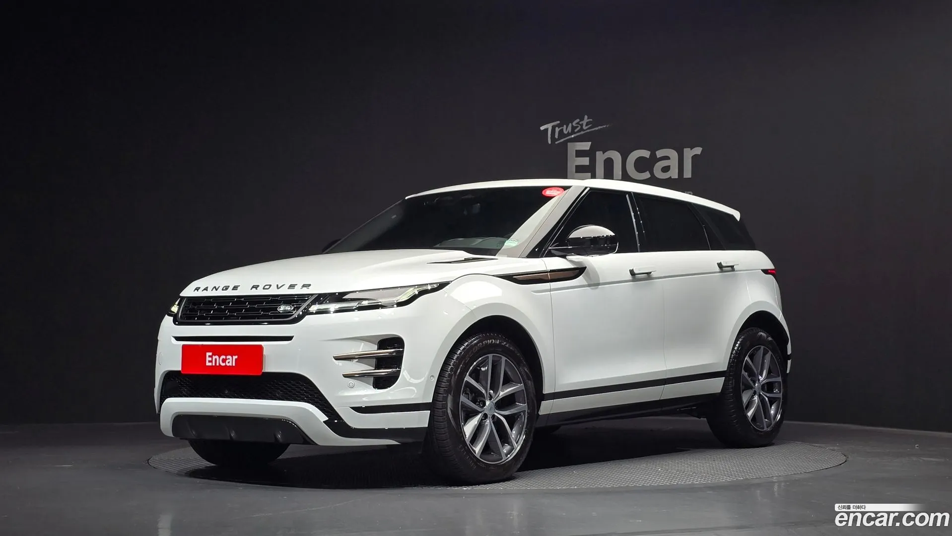 Land Rover Range Rover Evoque 2024 — фото 5