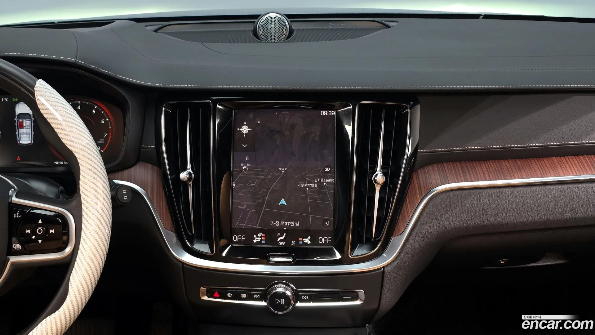 Volvo V60 Cross Country 2020 — фото 1