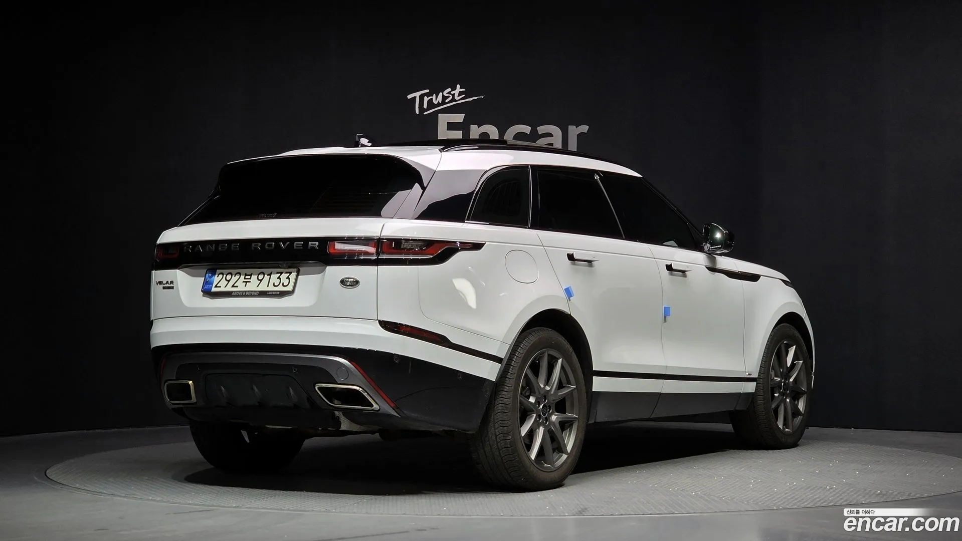 Land Rover Range Rover Velar 2021 — фото 2