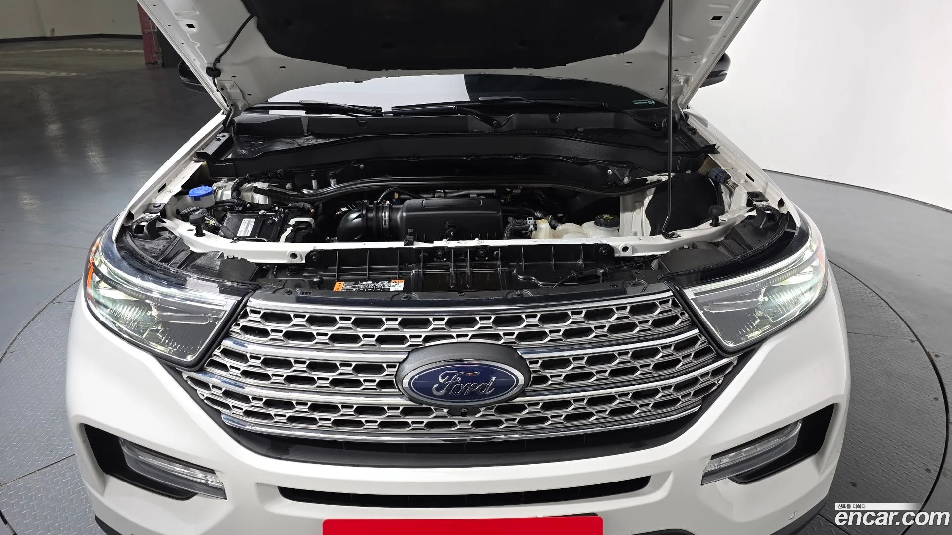 Ford Explorer 2023 — фото 2