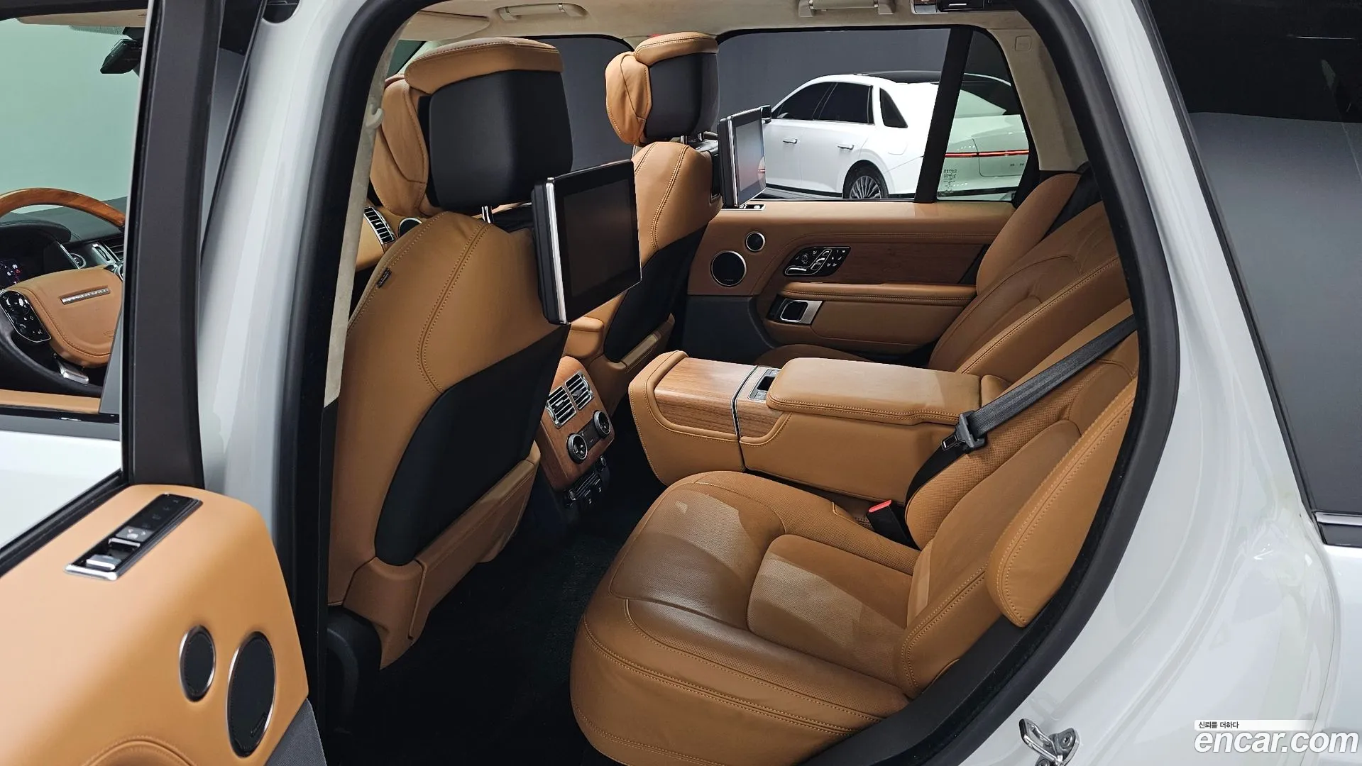 Land Rover Range Rover 2020 — фото 1