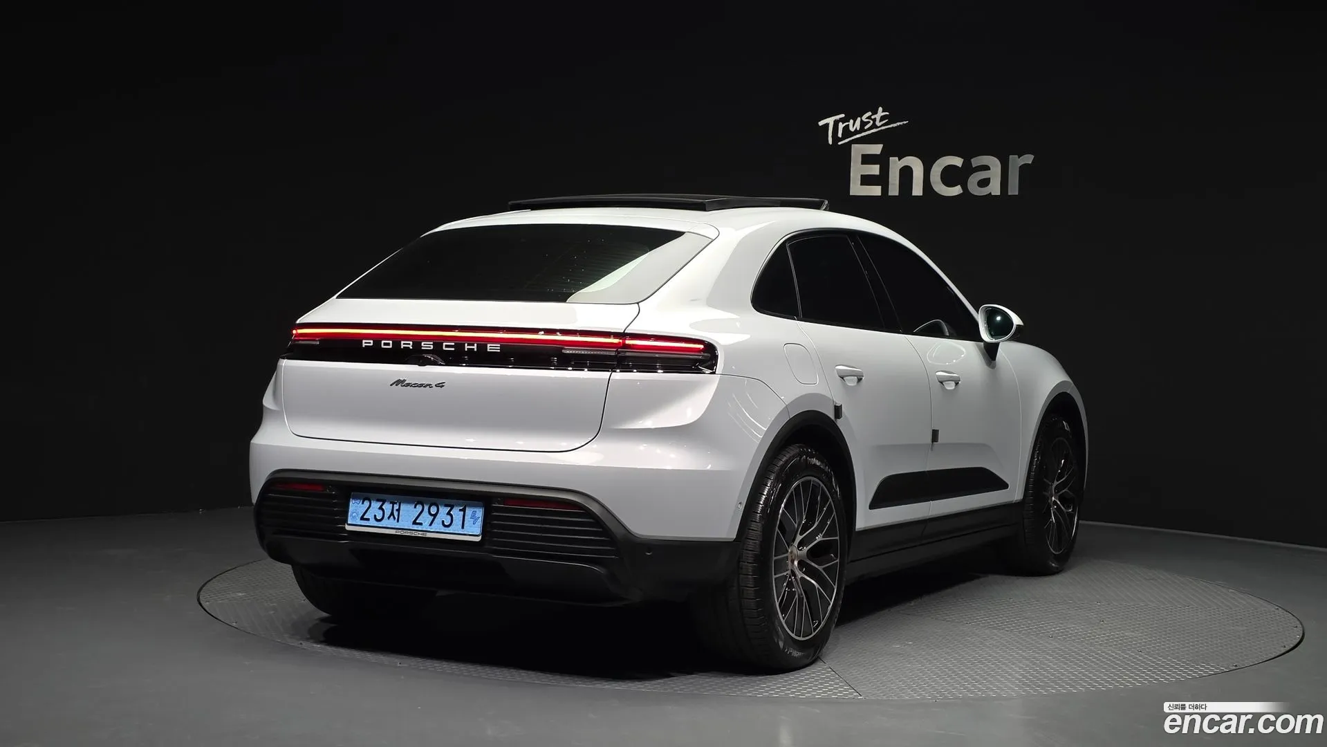 Porsche Macan 2025 — фото 5
