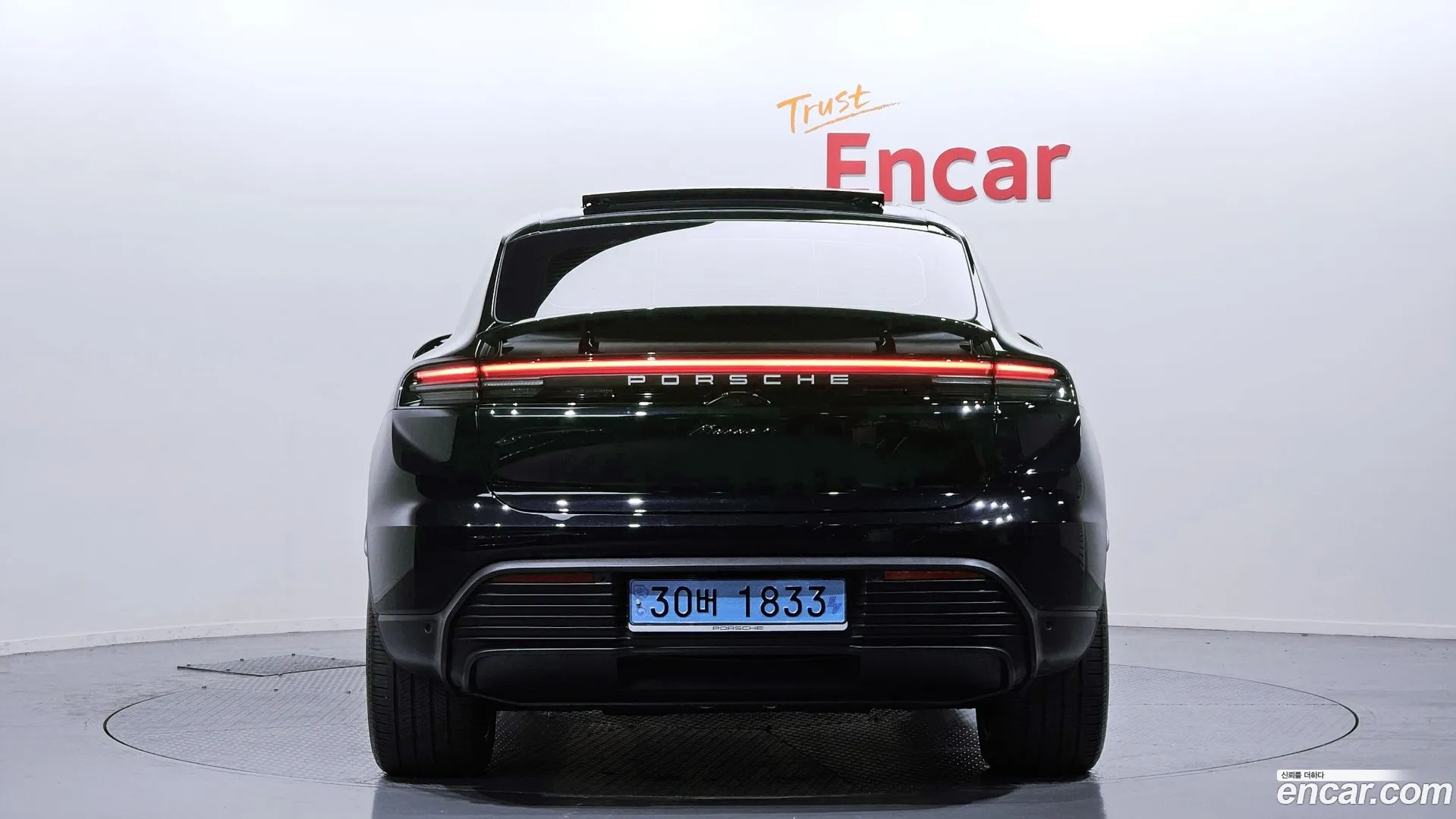 Porsche Macan 2025 — фото 1