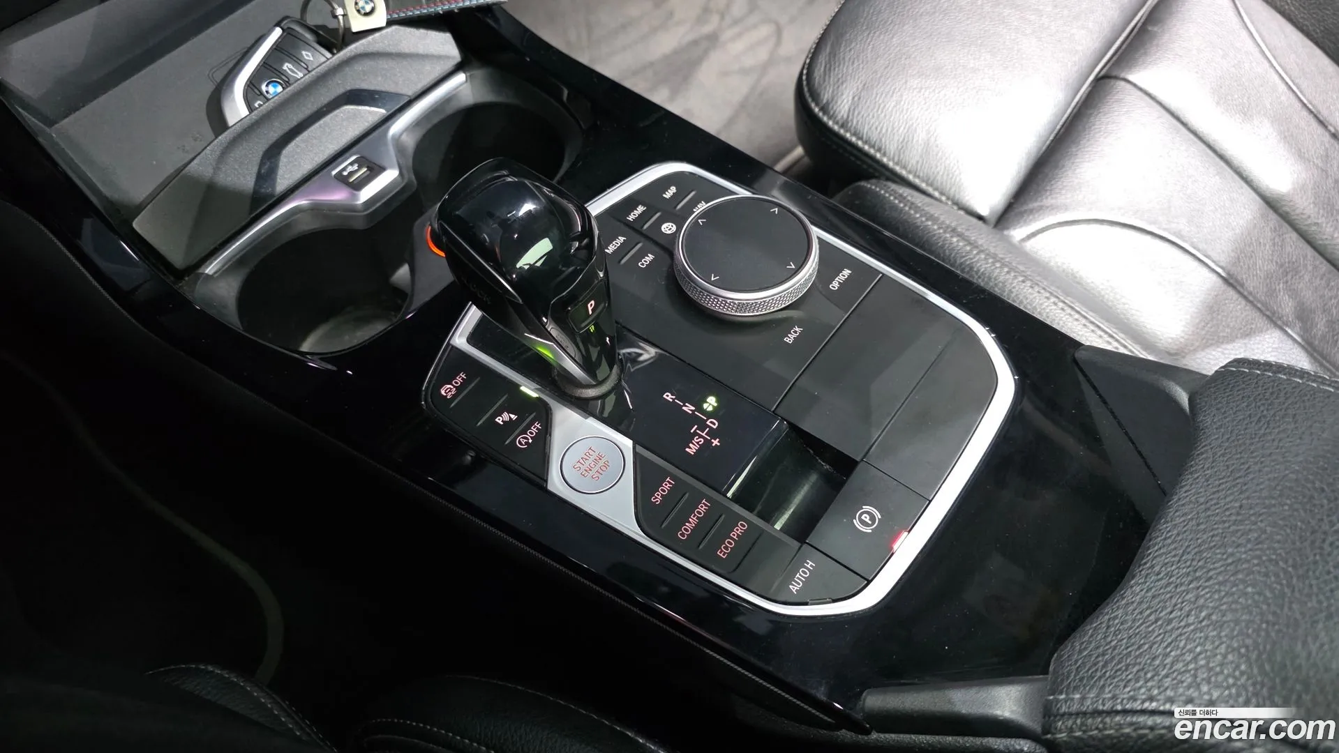 BMW 120i 2021 — фото 1