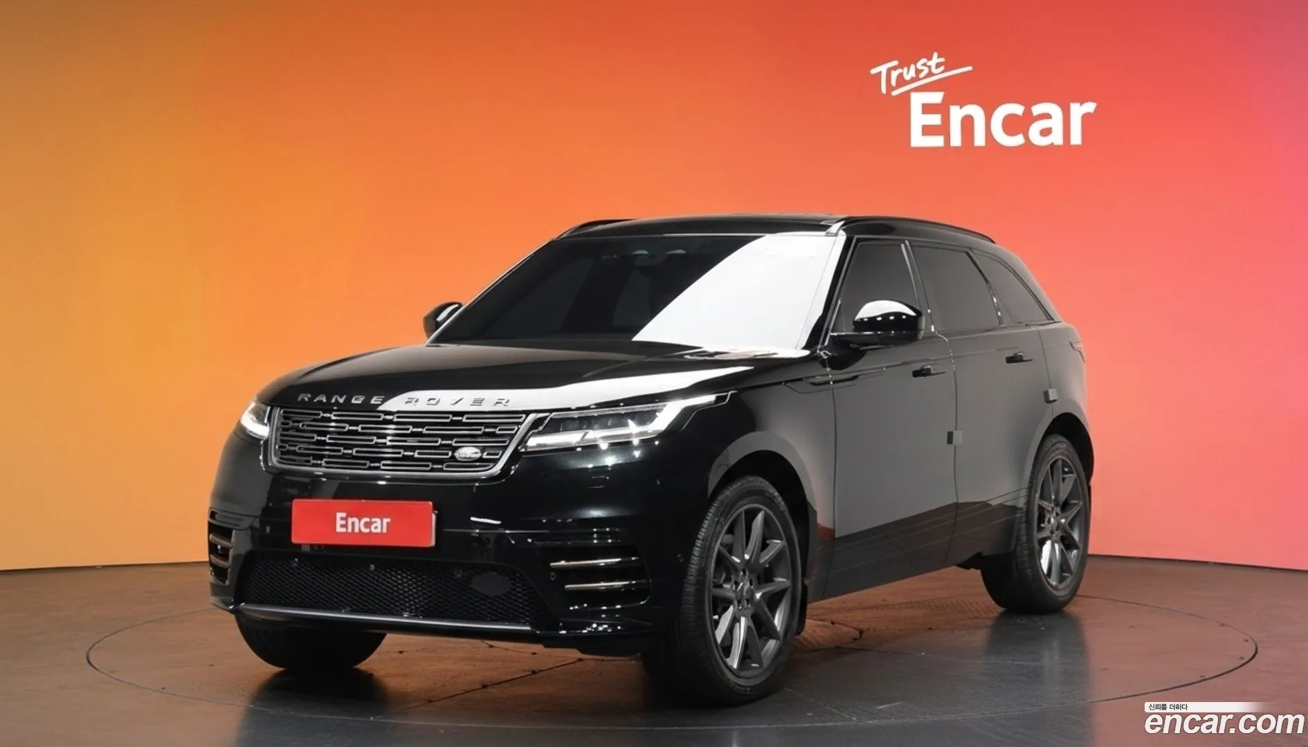 Land Rover Range Rover Velar 2024 — фото 1