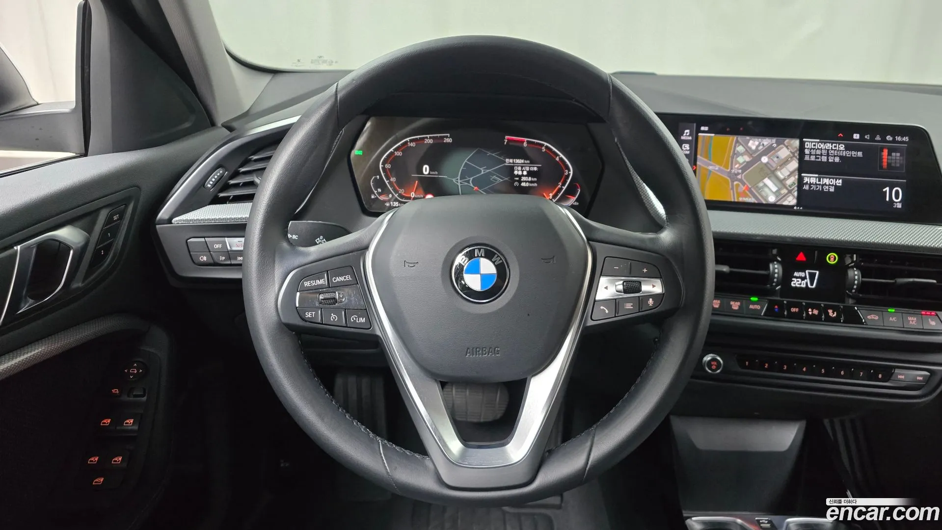 BMW 120i 2022 — фото 2