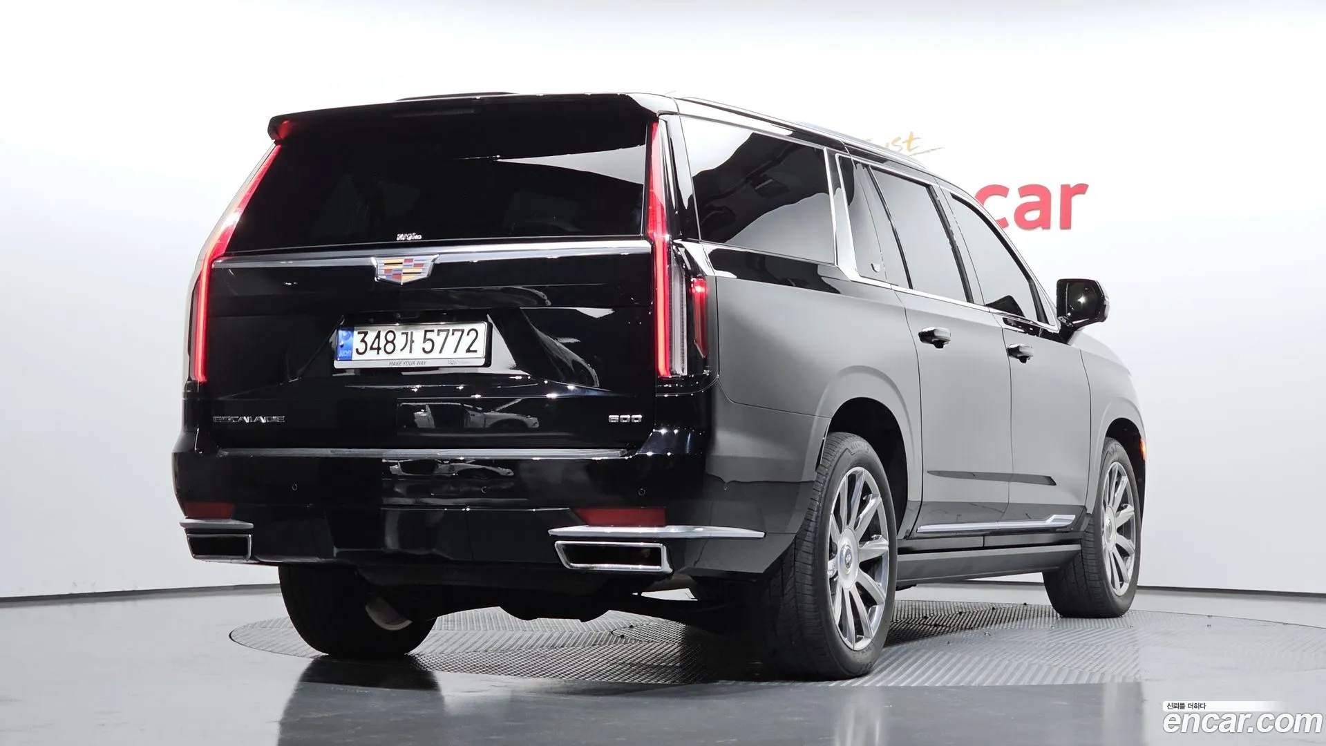 Cadillac Escalade 2022 — фото 1