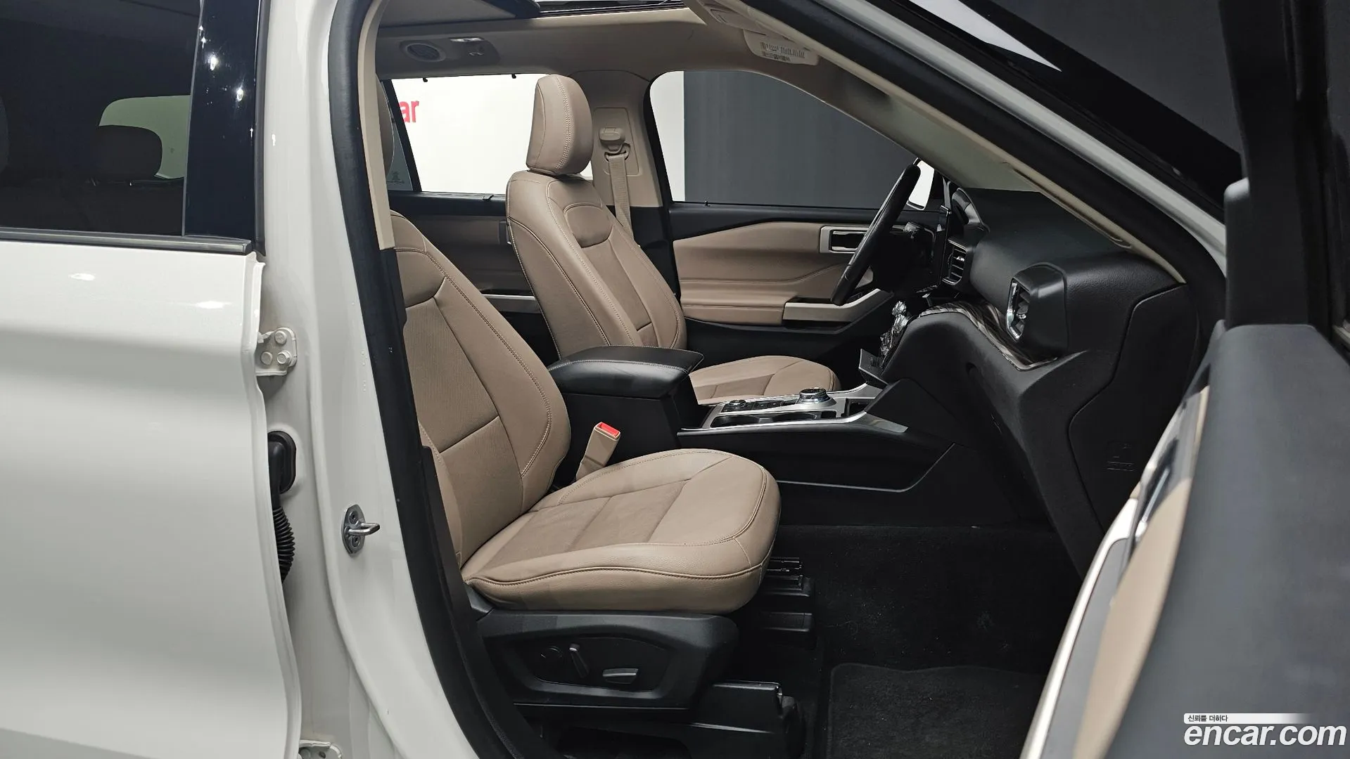 Ford Explorer 2021 — фото 2