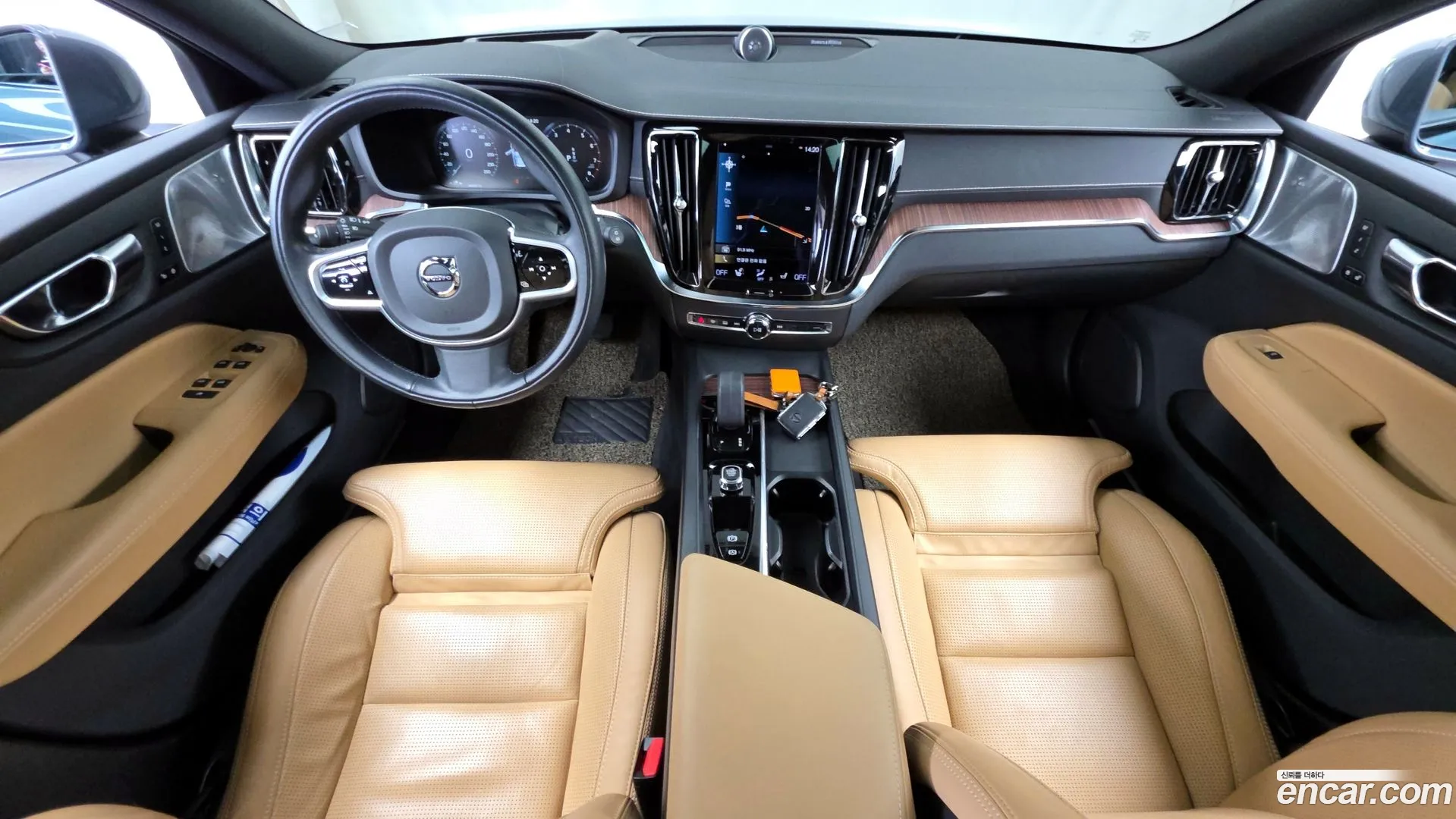Volvo V60 Cross Country 2022 — фото 3