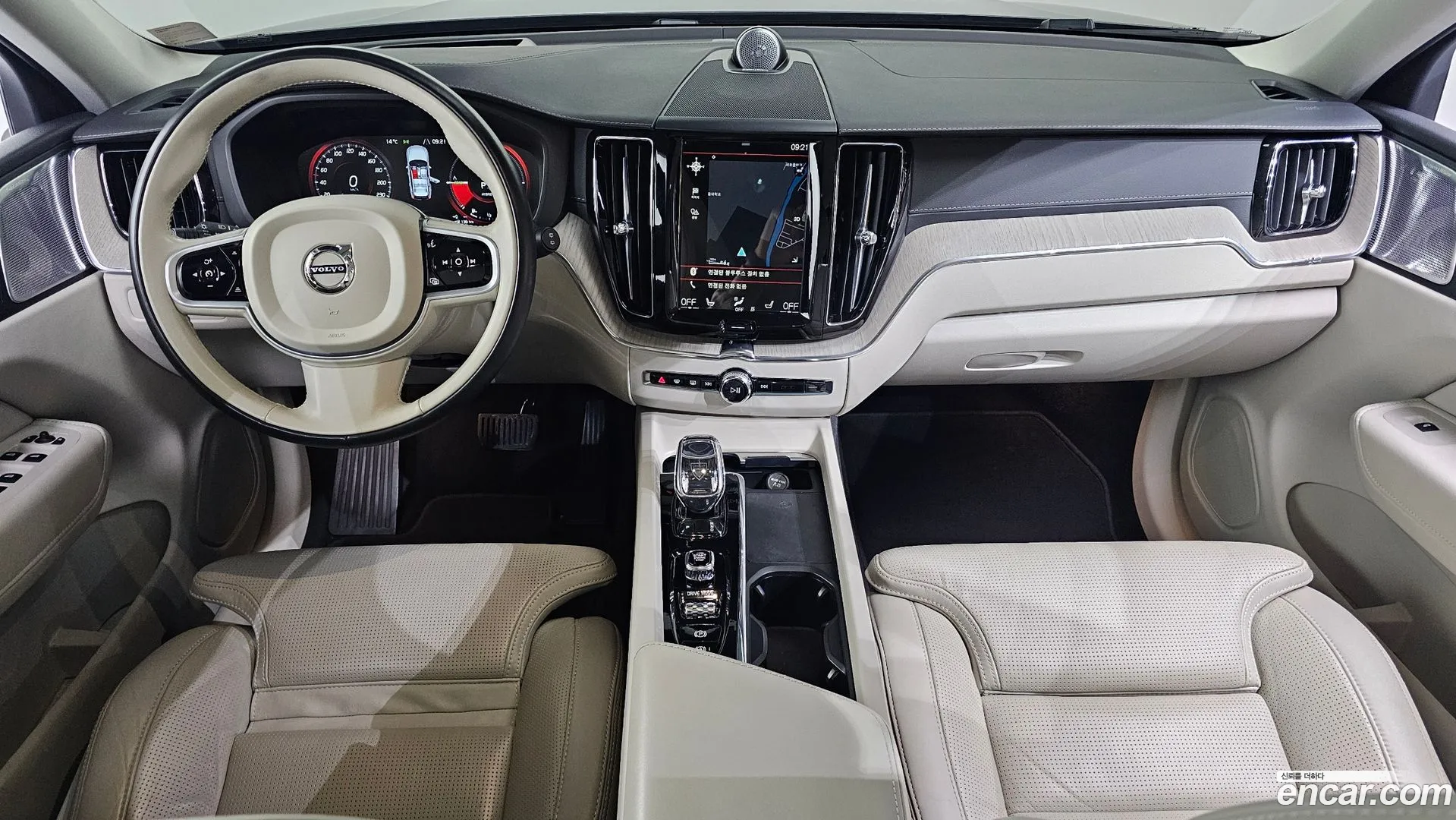 Volvo XC60 2021 — фото 2