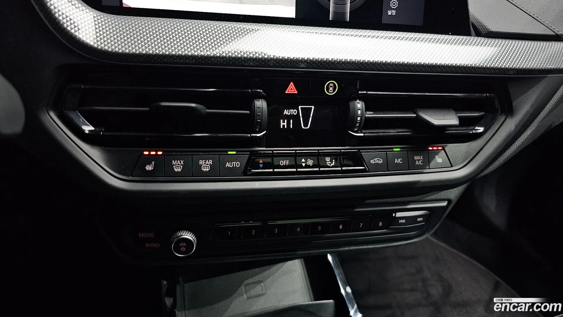 BMW 120i 2021 — фото 2