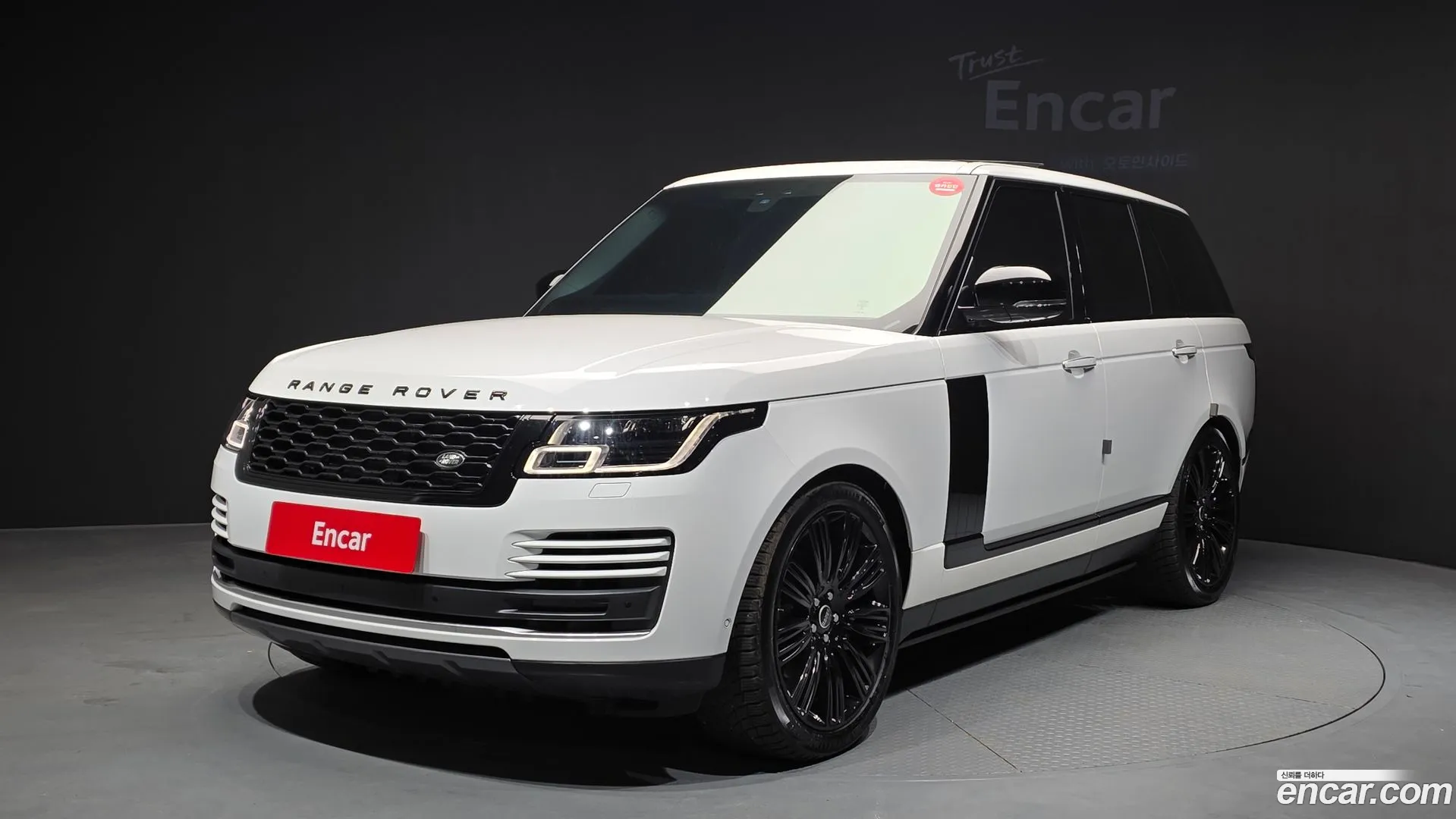 Land Rover Range Rover 2022 — фото 1