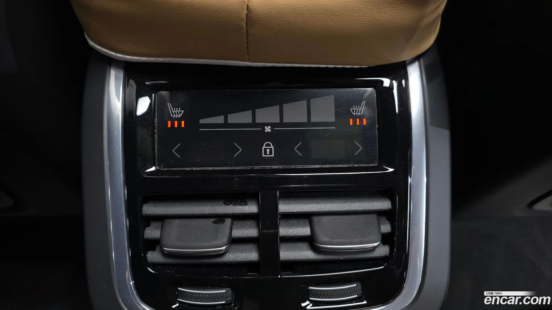 Volvo XC60 2021 — фото 2