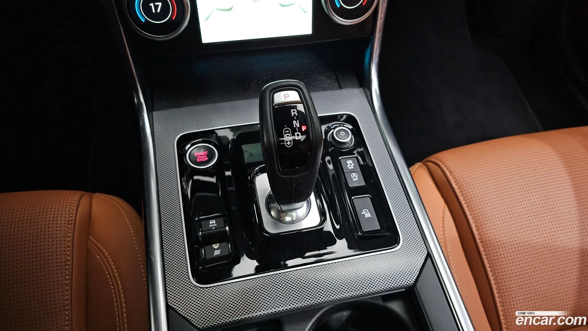 Jaguar XE 2020 — фото 2