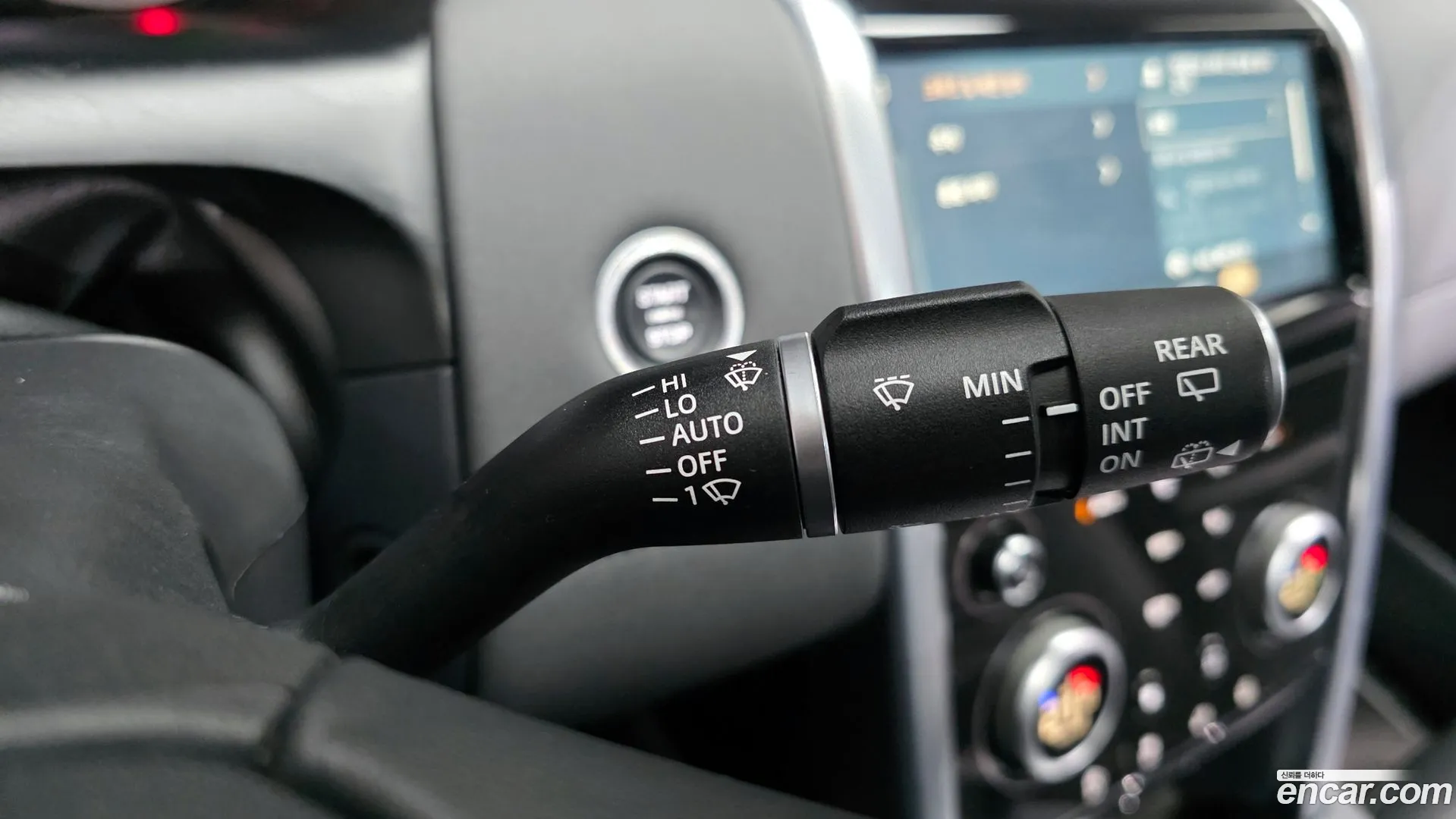 Land Rover Discovery Sport 2022 — фото 1