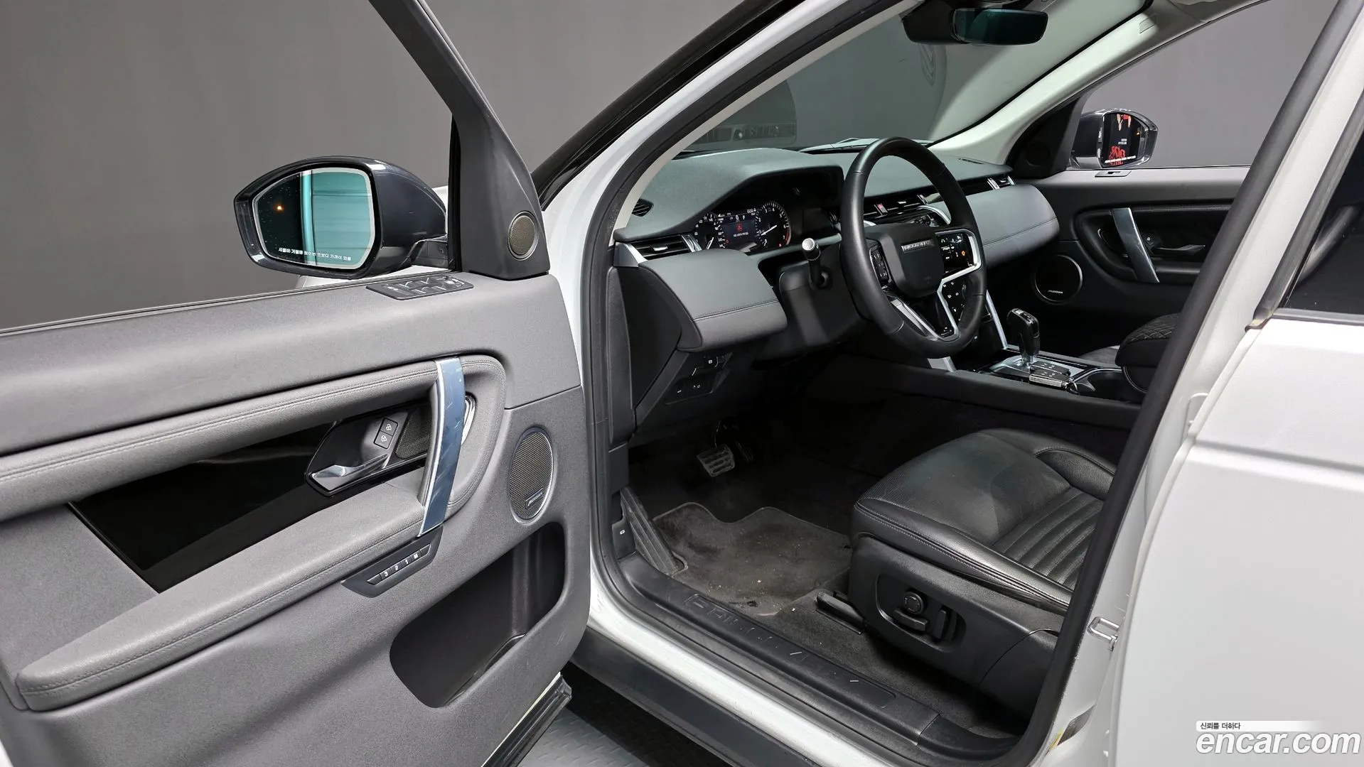 Land Rover Discovery Sport 2022 — фото 4