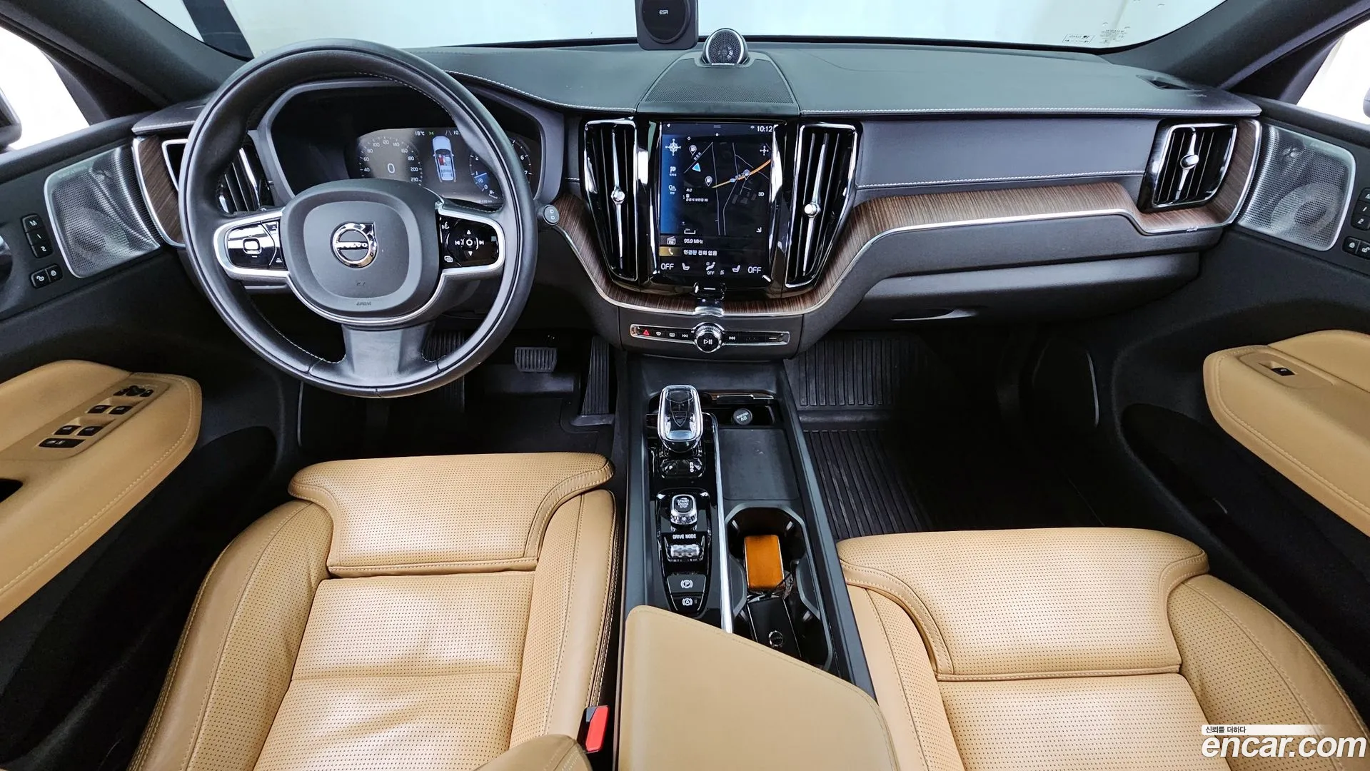Volvo XC60 2021 — фото 5