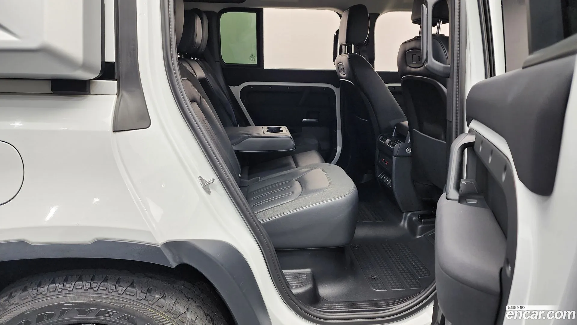 Land Rover Defender 2020 — фото 1