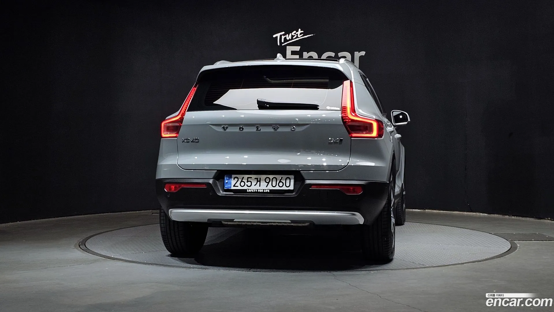 Volvo XC40 2024 — фото 5