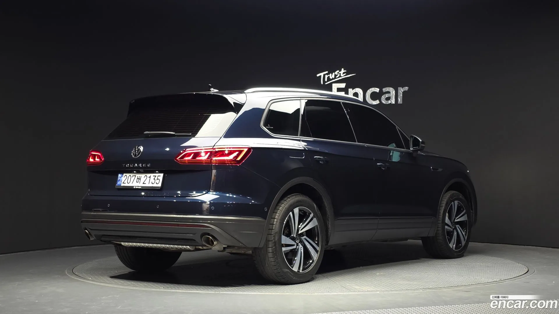Volkswagen Touareg 2023 — фото 4