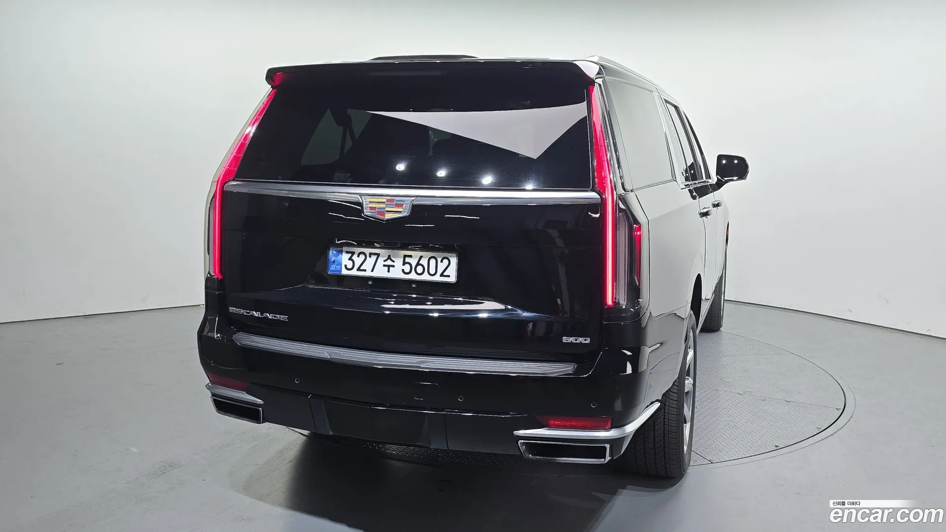 Cadillac Escalade 2022 — фото 1
