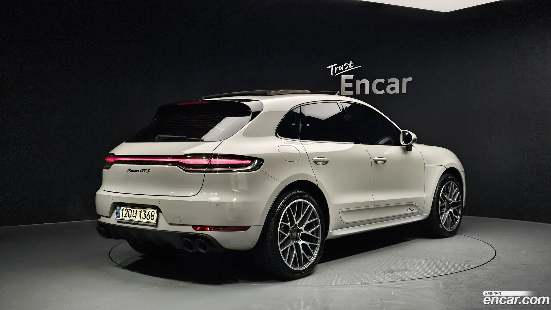 Porsche Macan 2021 — фото 5