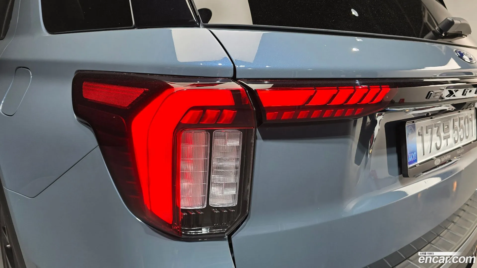 Ford Explorer 2025 — фото 1