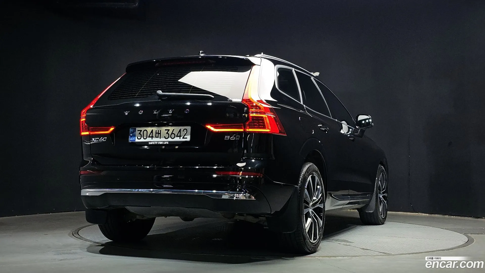 Volvo XC60 2024 — фото 3