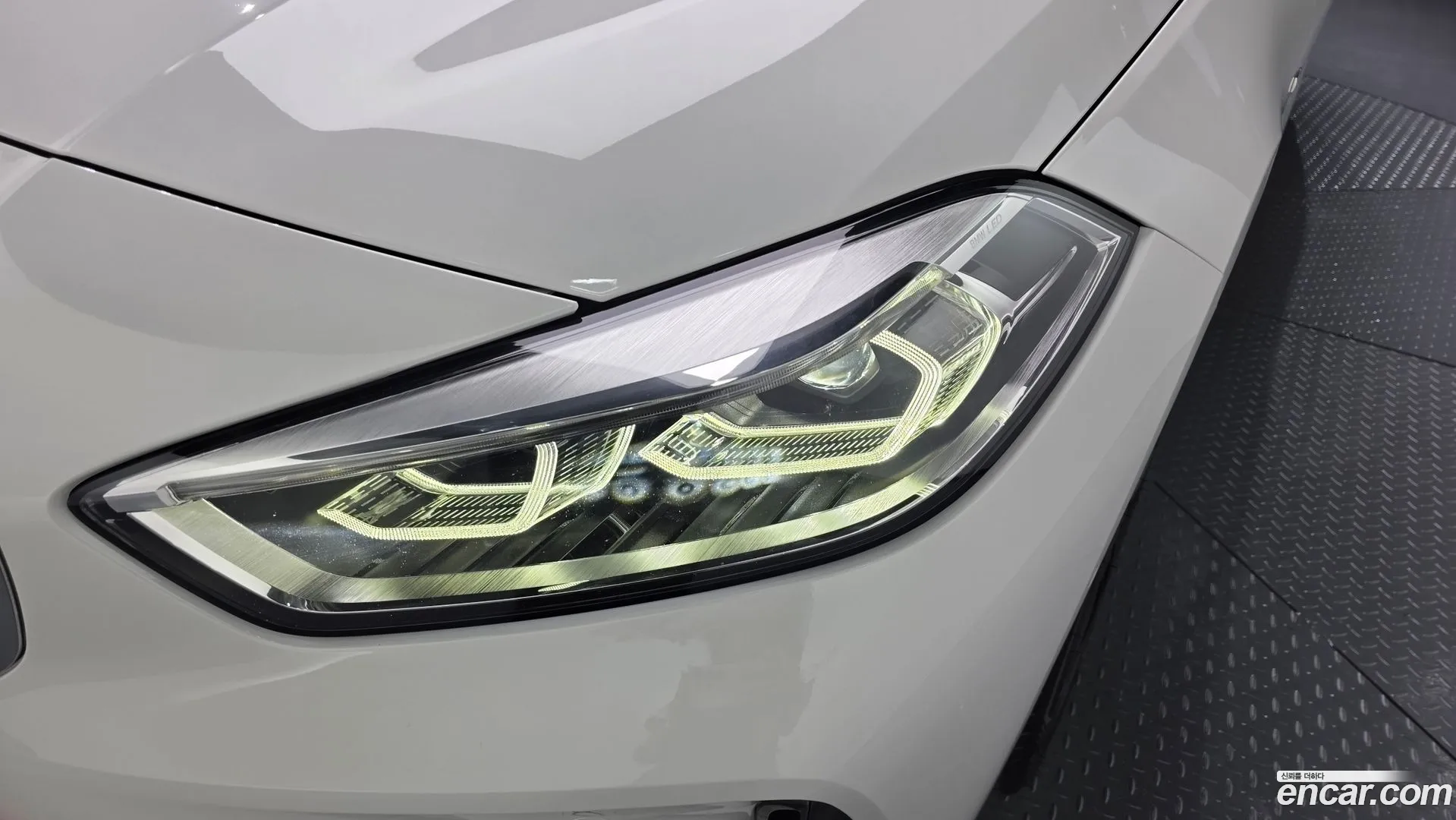 BMW 120i 2023 — фото 3