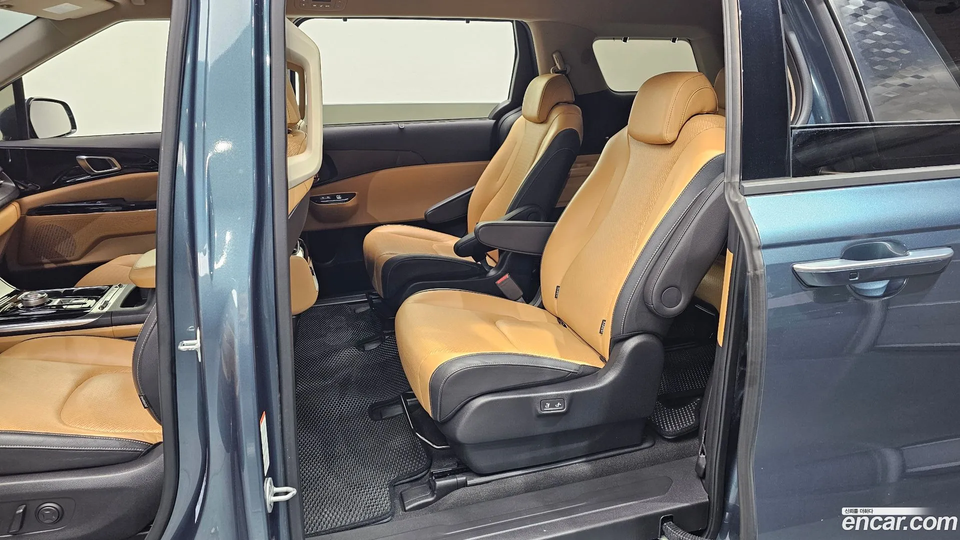 Kia Carnival 2022 — фото 4