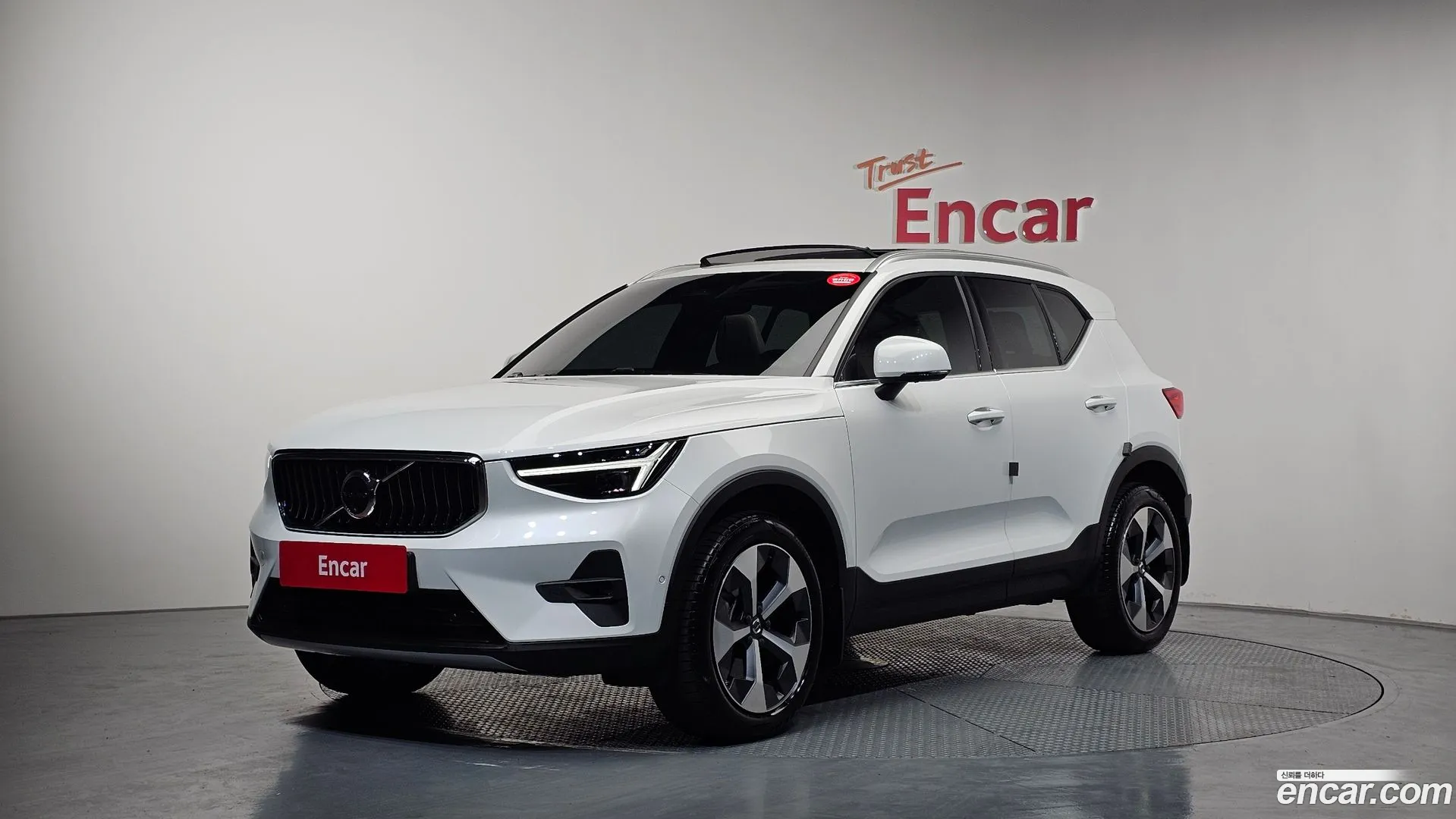Volvo XC40 2024 — фото 4