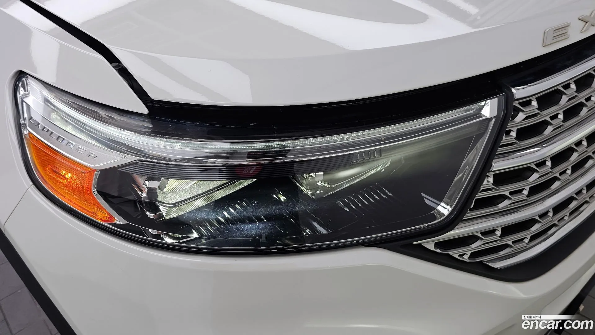 Ford Explorer 2020 — фото 1