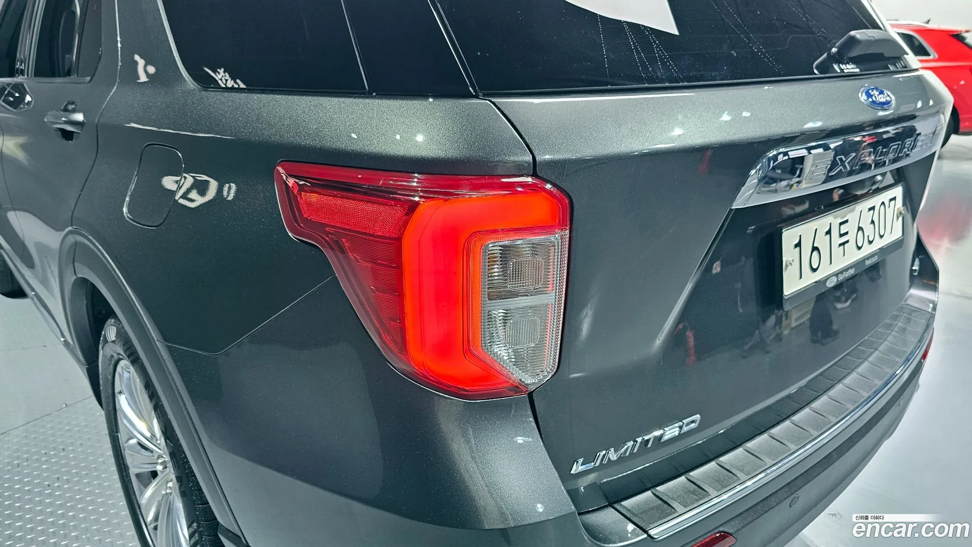 Ford Explorer 2020 — фото 2